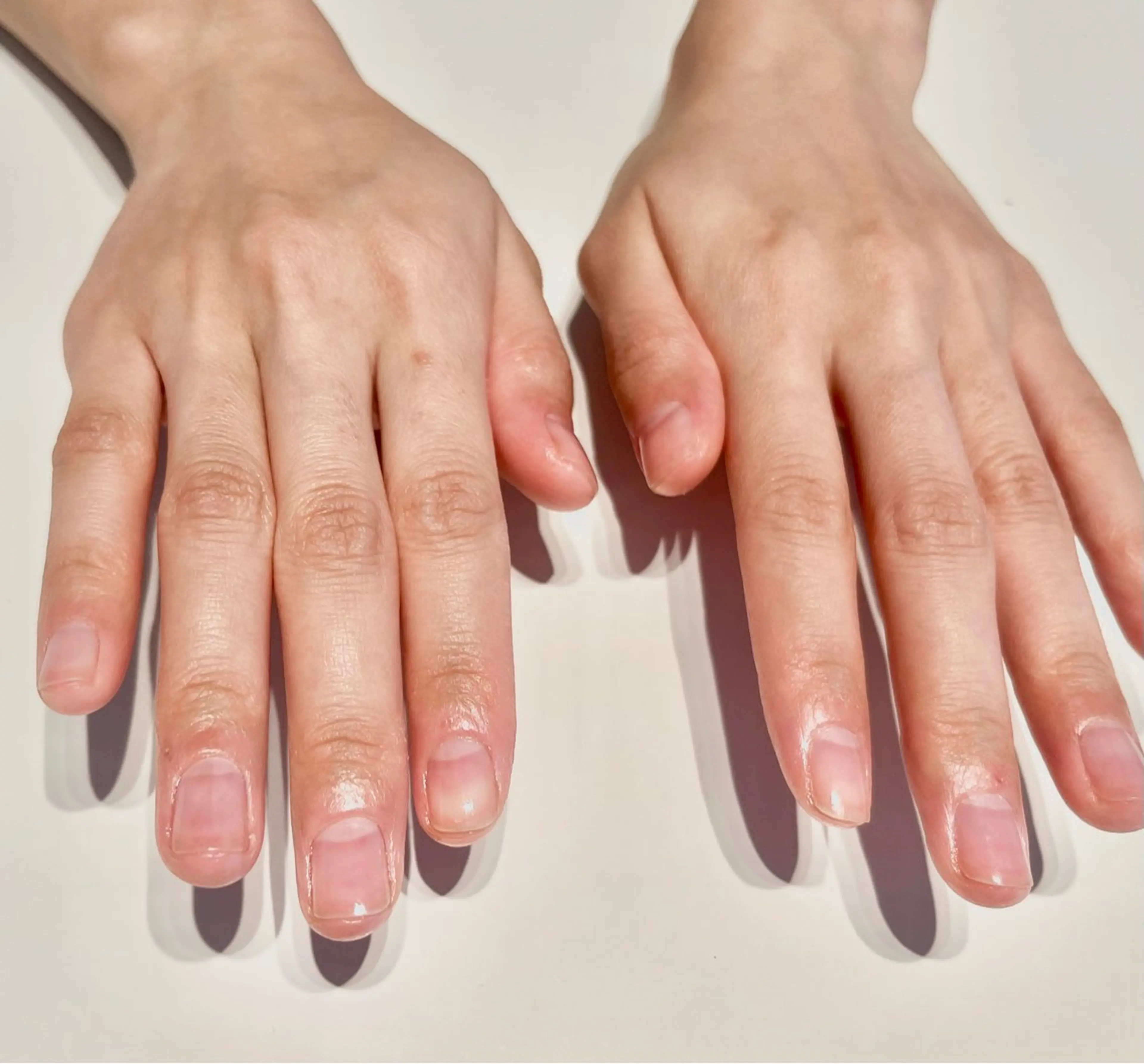 ネイル 自爪とネイルケア専門サロン　プリナチュール所属・吉岡 泉のネイルデザイン