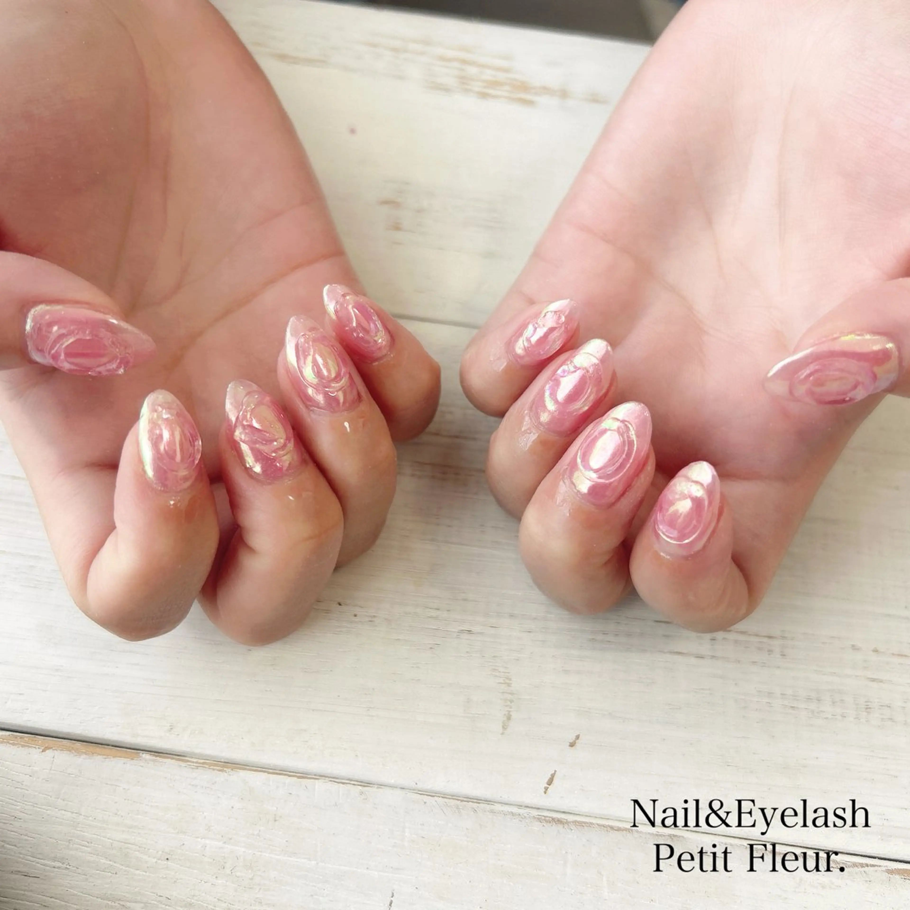 ネイル Petit Fleur所属・青柳 亜梨奈のマツエク・マツパデザイン