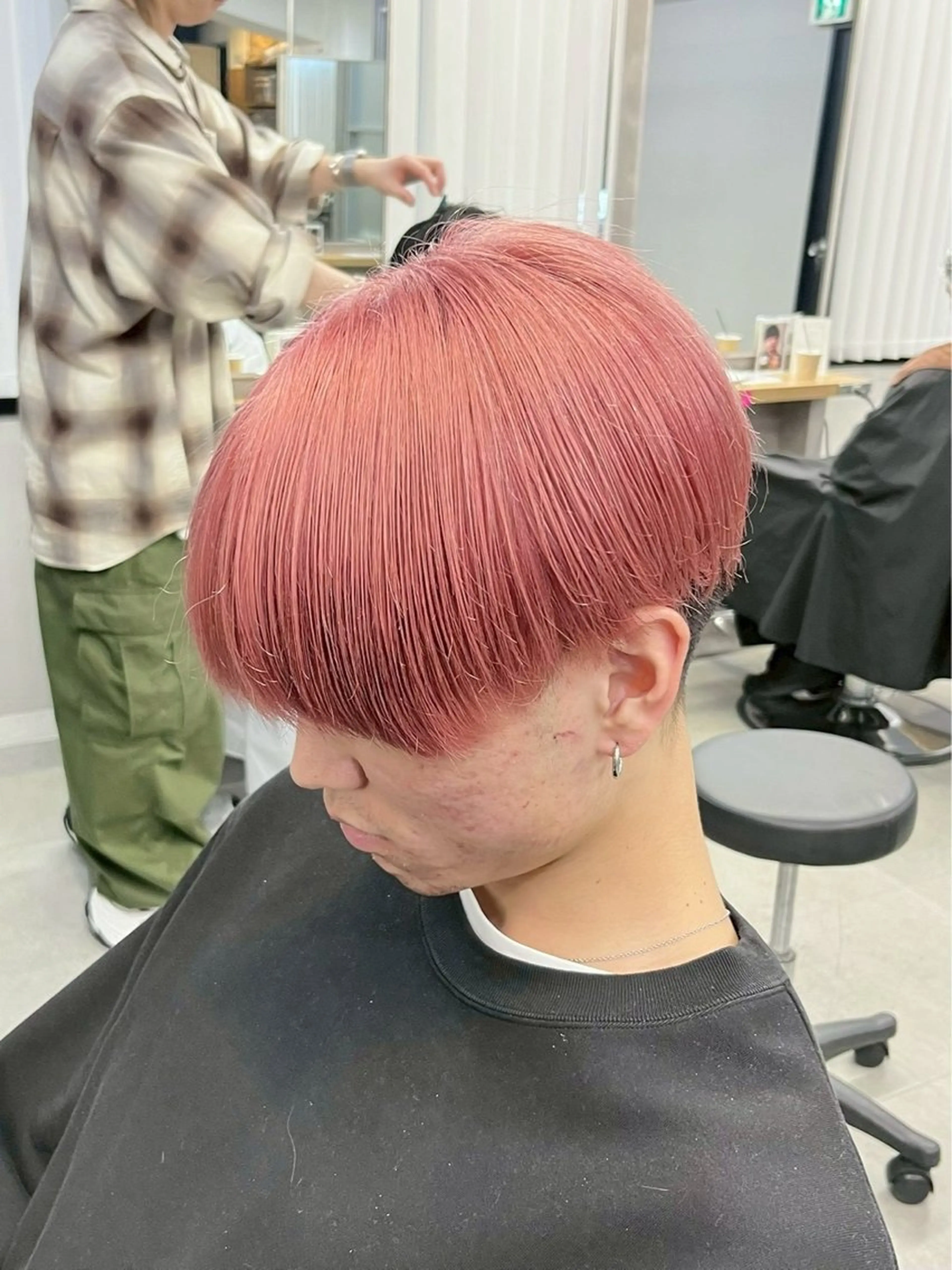 カラー メンズ メンズハイトーン ハイトーンカラー ヘアカラー AI TOKYO men's 渋谷所属・清水 知輝のヘアスタイル