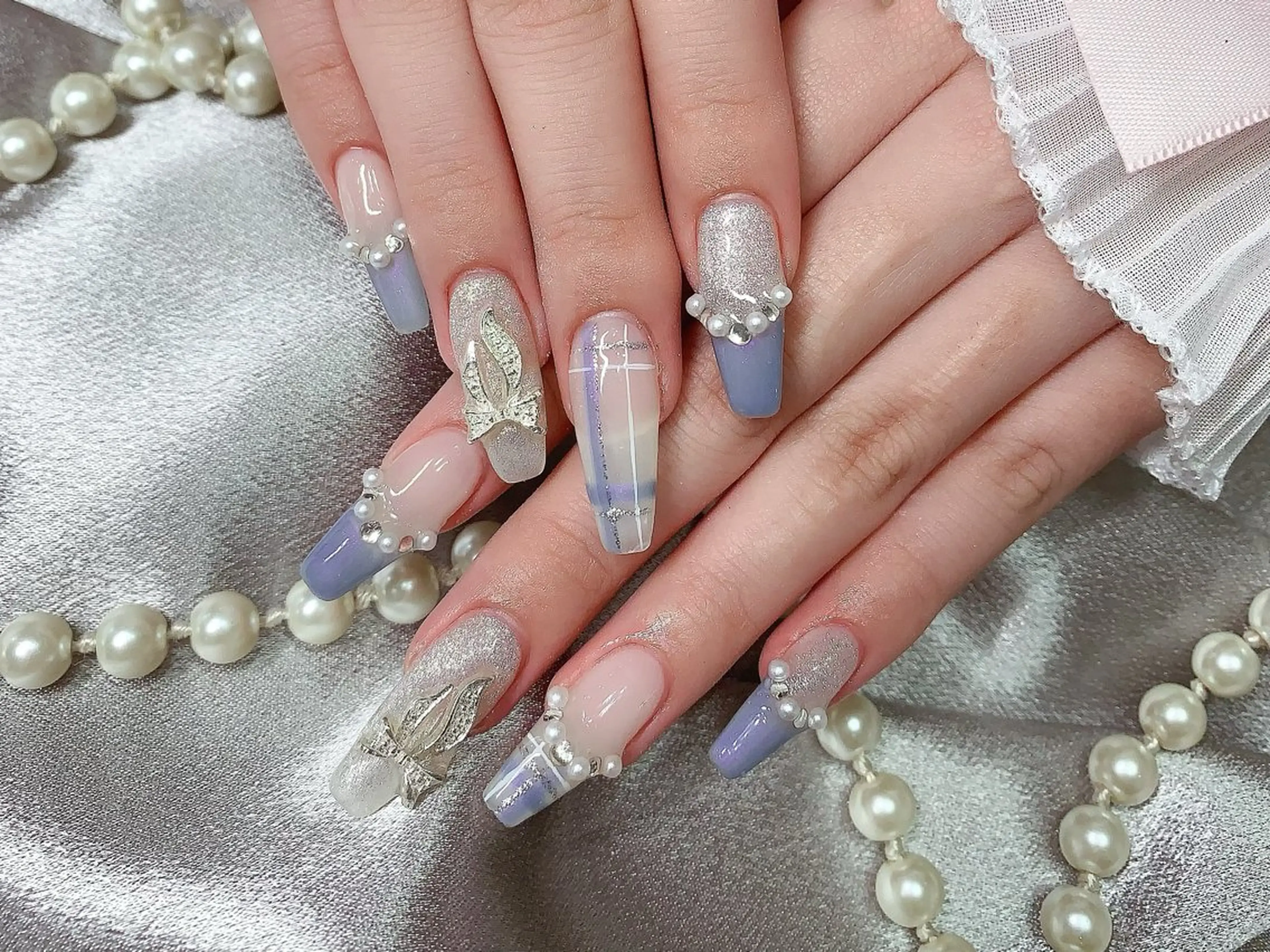 ネイル ハンドネイル ネイルサロンAiri 長さ出し·シンプルのネイルデザイン