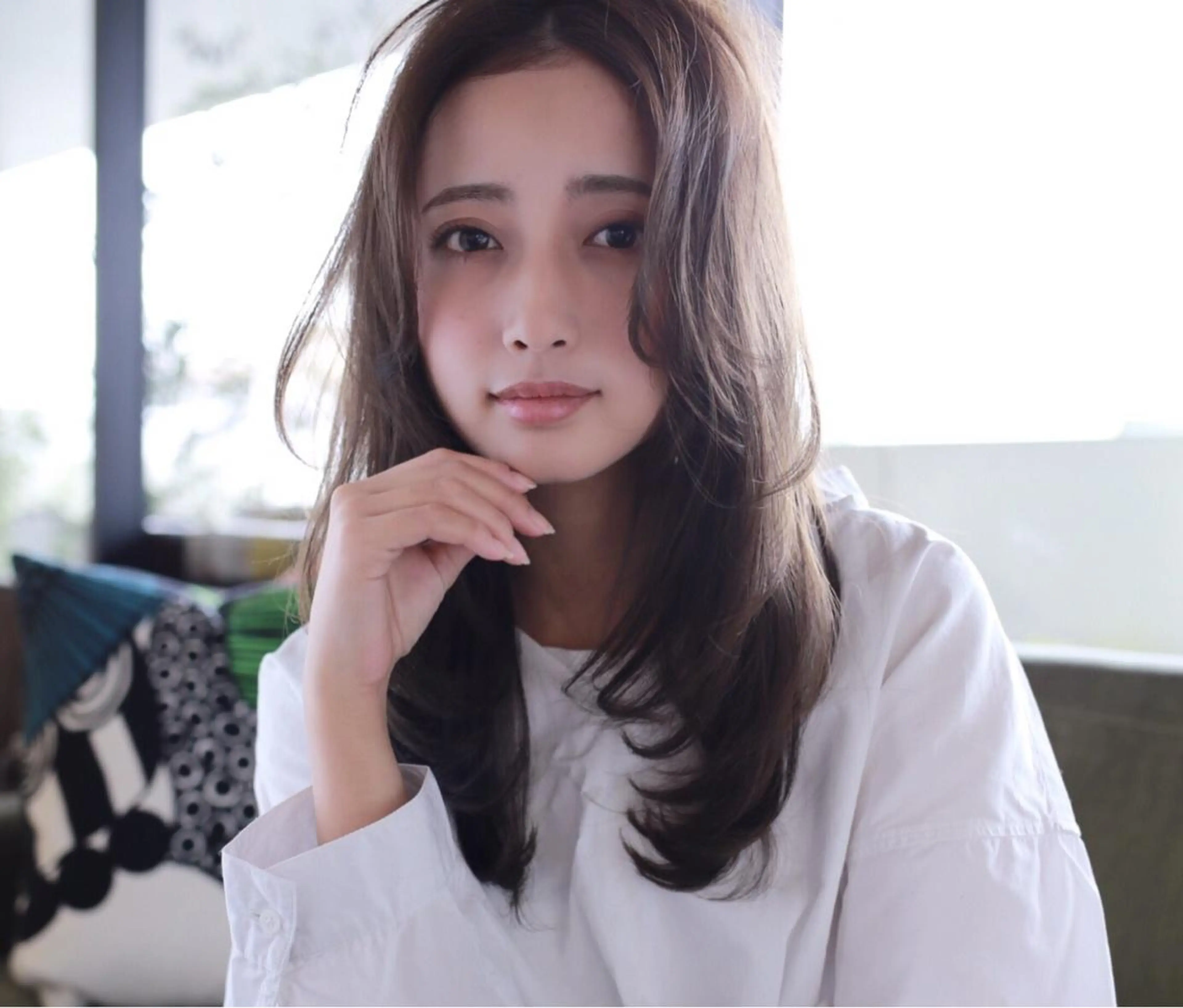 ロング ぱつっとボブ/ 小野あかねのヘアスタイル