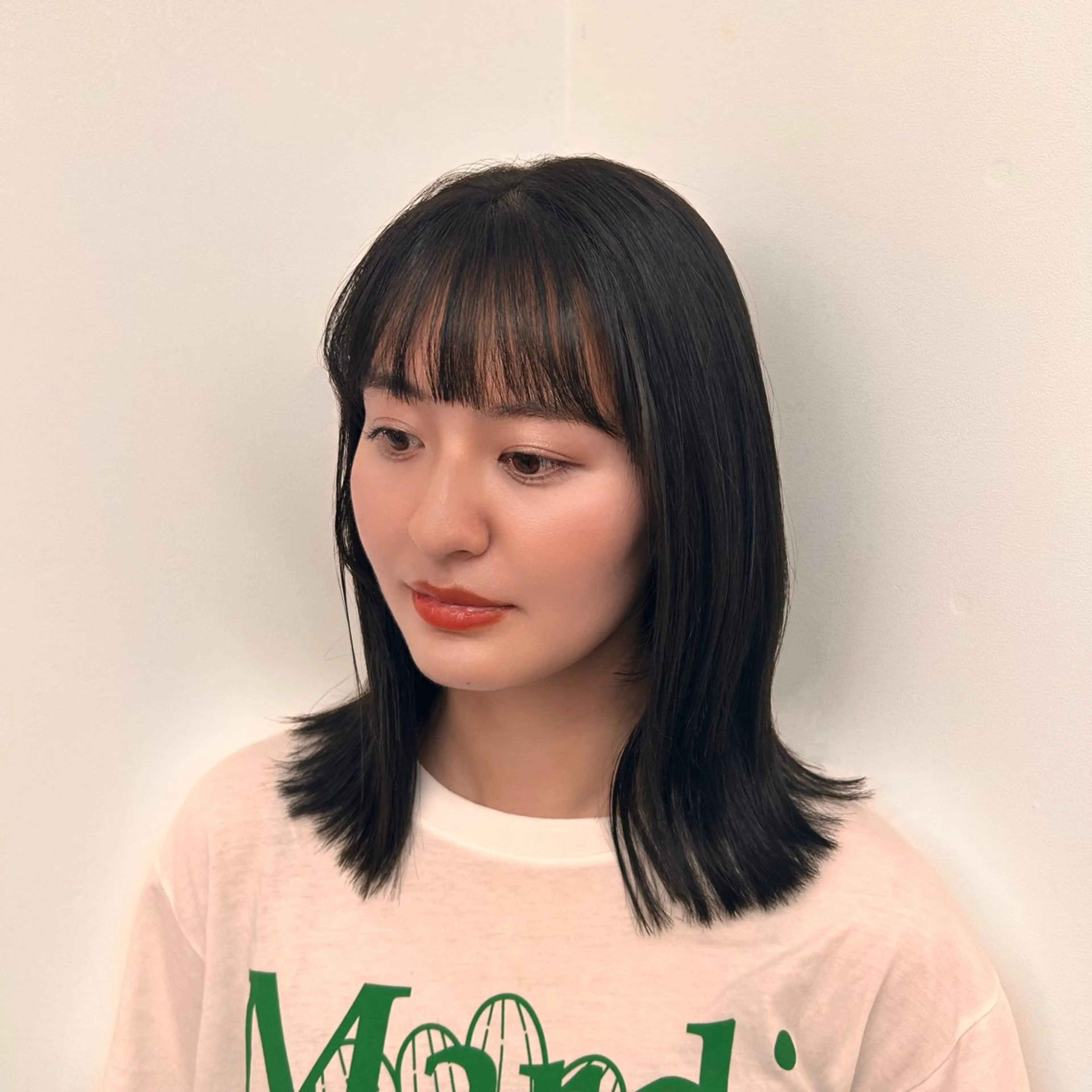 ミディアム カラー グレージュ オリーブグレージュ オリーブグレー カット ヘアカラー ルネ北千住店 Rinoのヘアスタイル