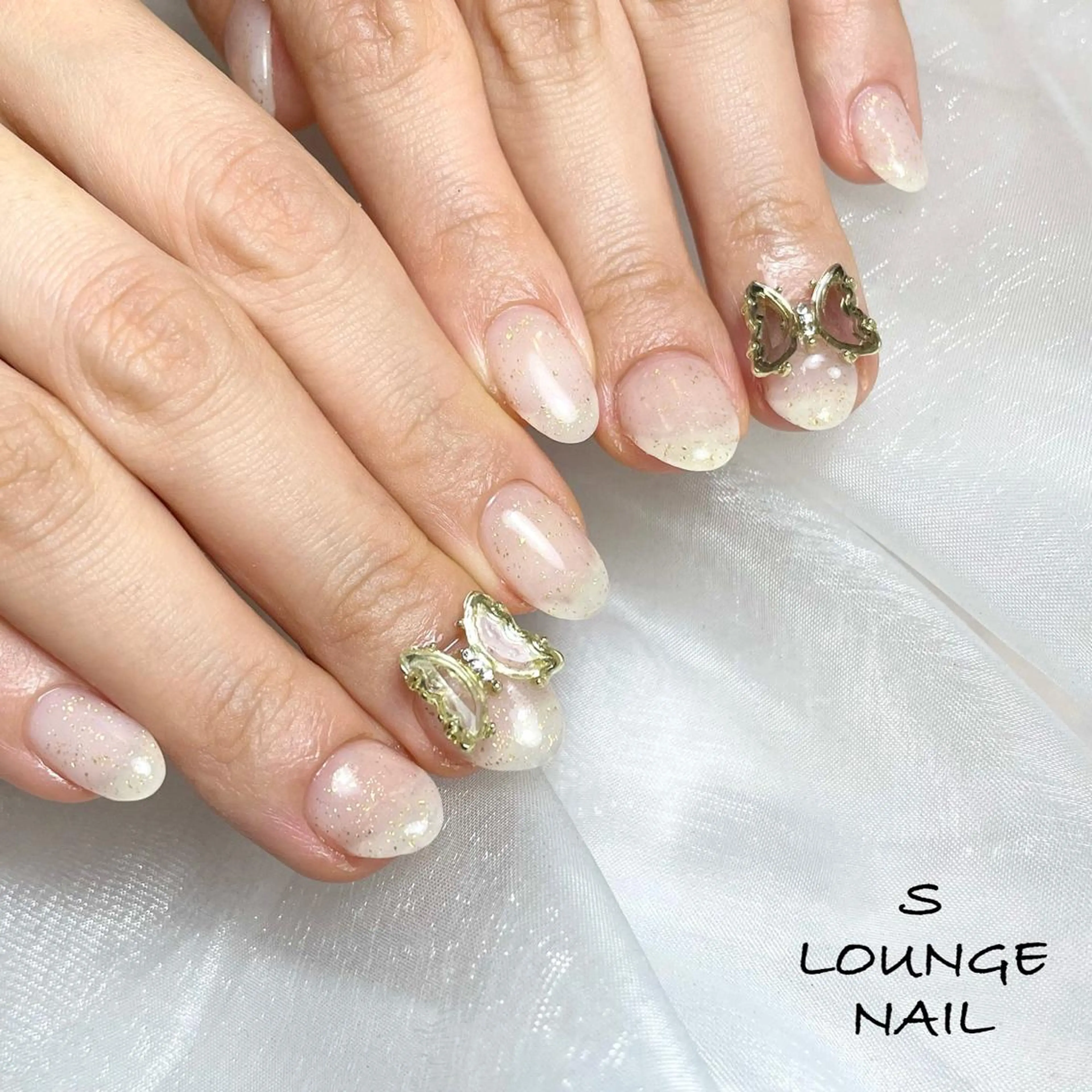 ネイル ハンドネイル フットネイル S LOUNGE NAIL所属・パーツたくさん🍓 SUMIのネイルデザイン