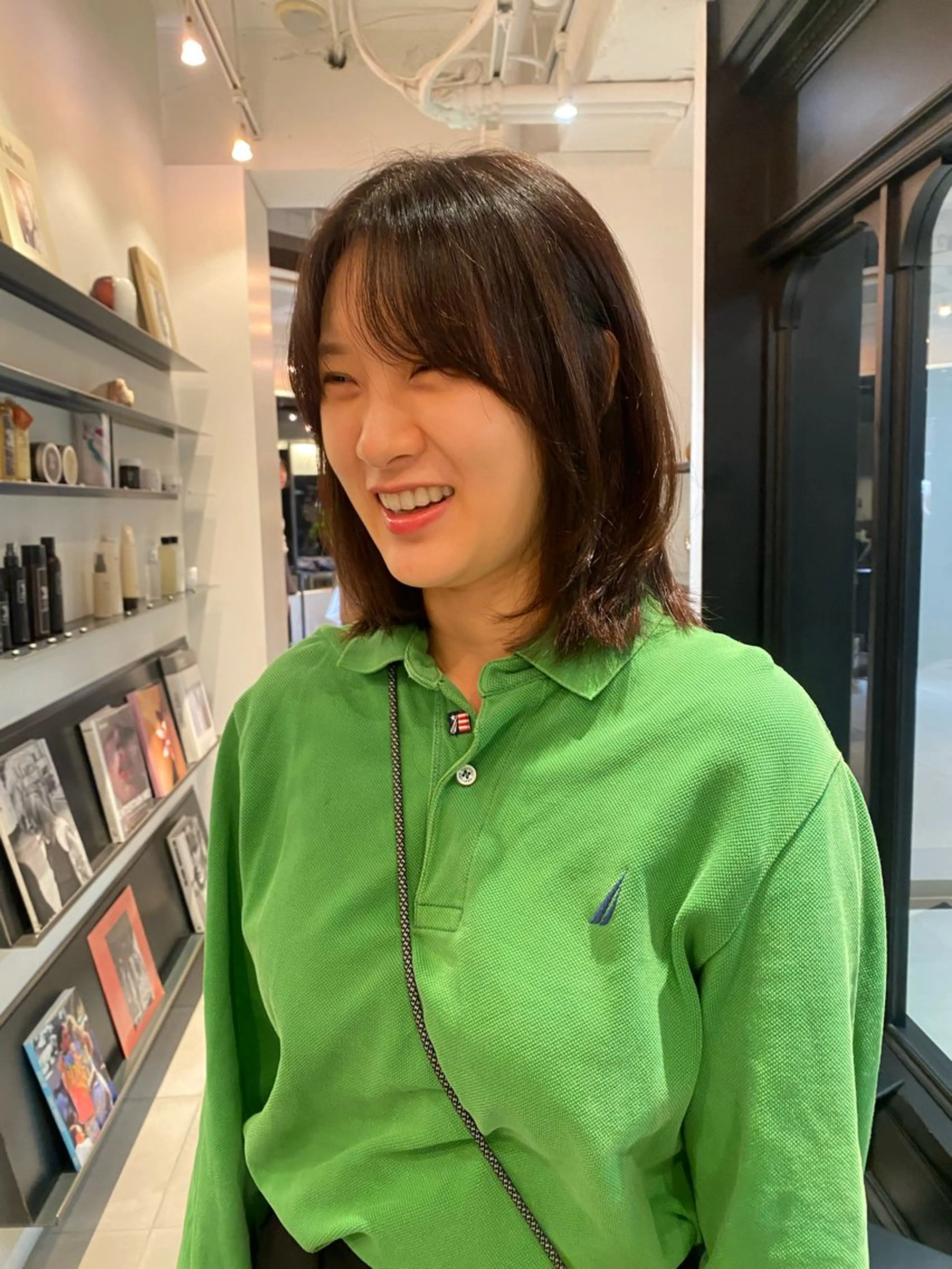 ミディアム Tomoka🐶🌟 似合わせカット✂︎のヘアスタイル