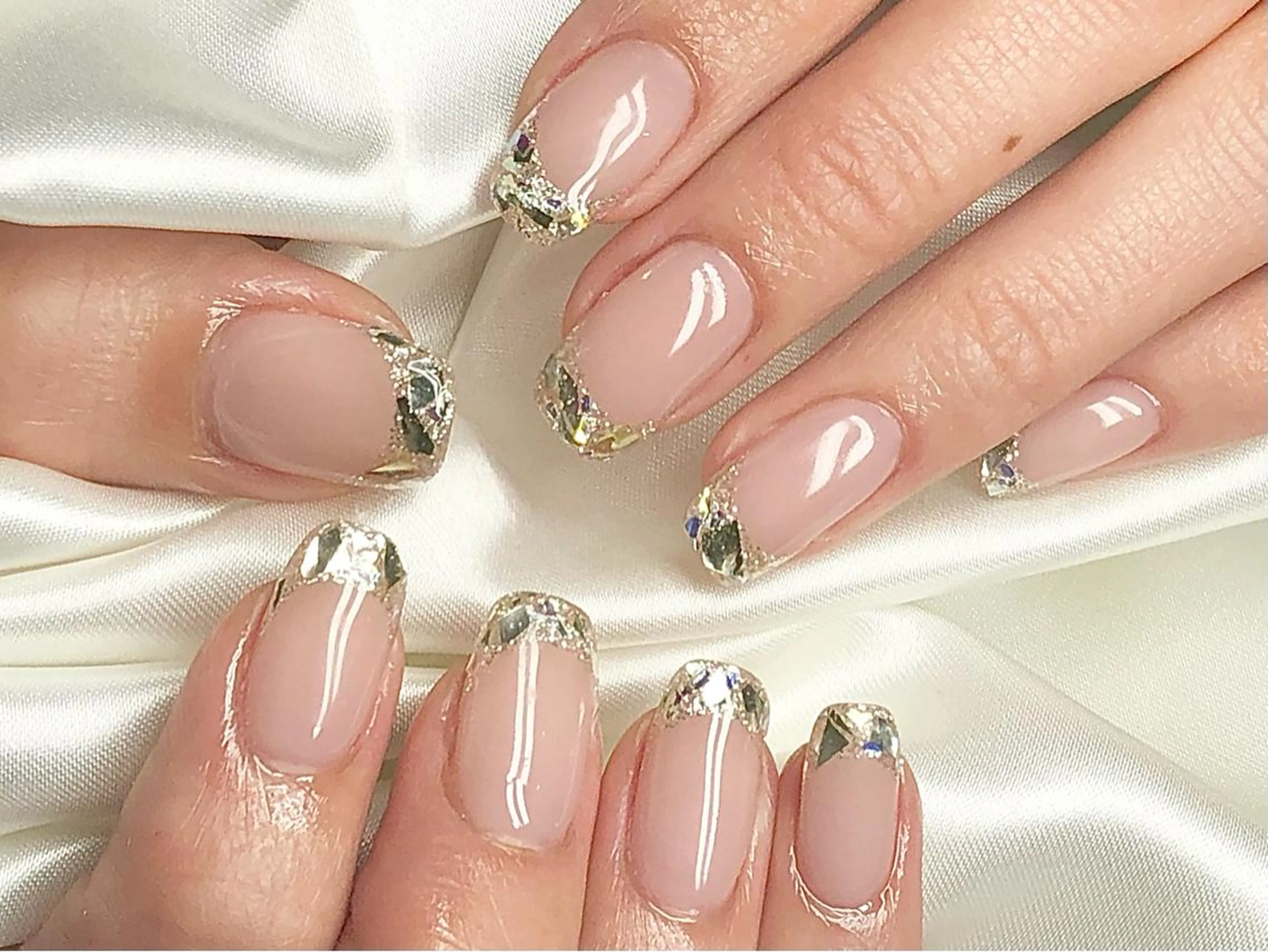 ショート ネイル フレンチネイル ガラスフレンチ 🦋Kiyomi. 🦋のネイルデザイン