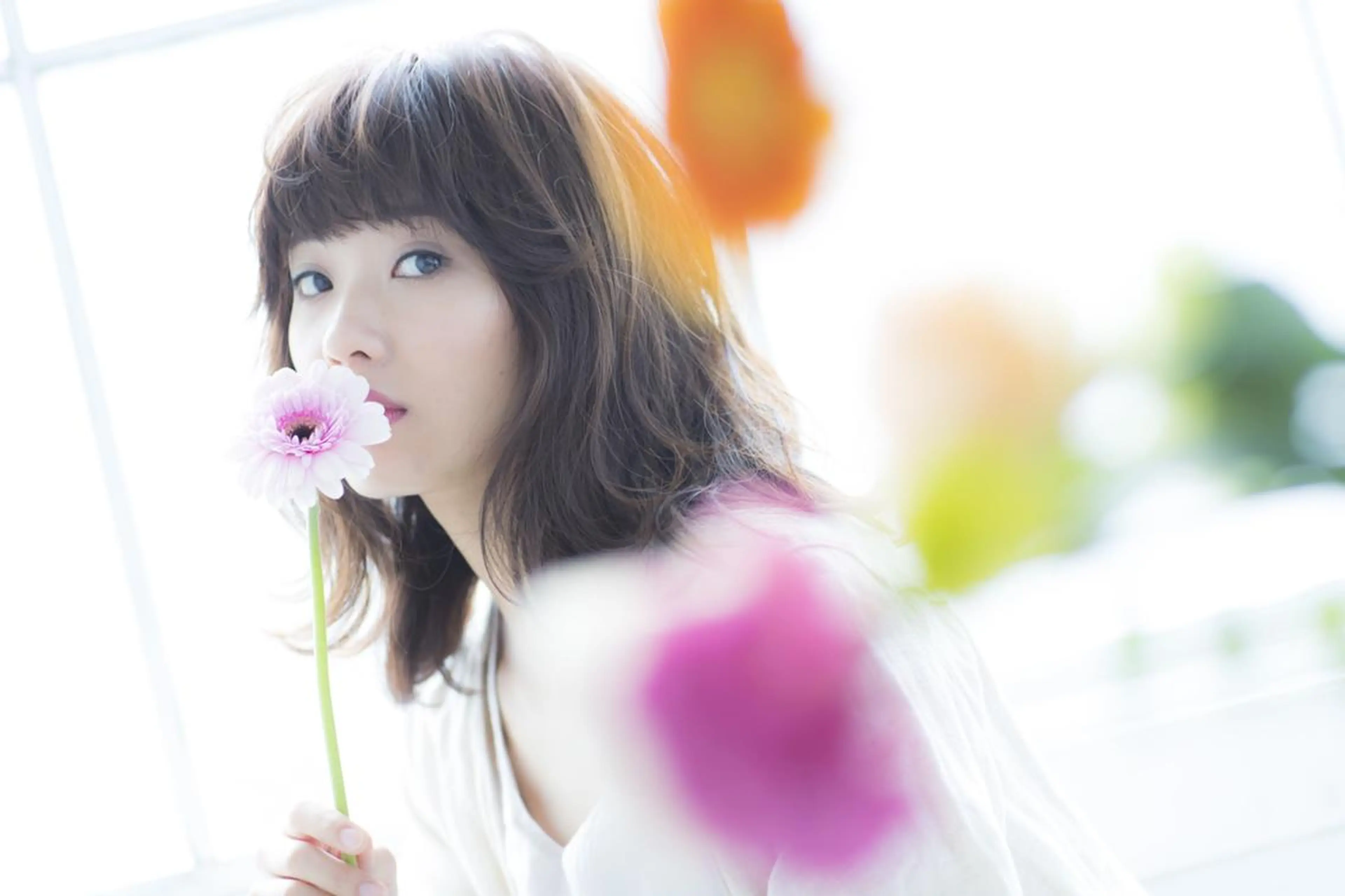 カラー 岩渕 由里香のヘアスタイル