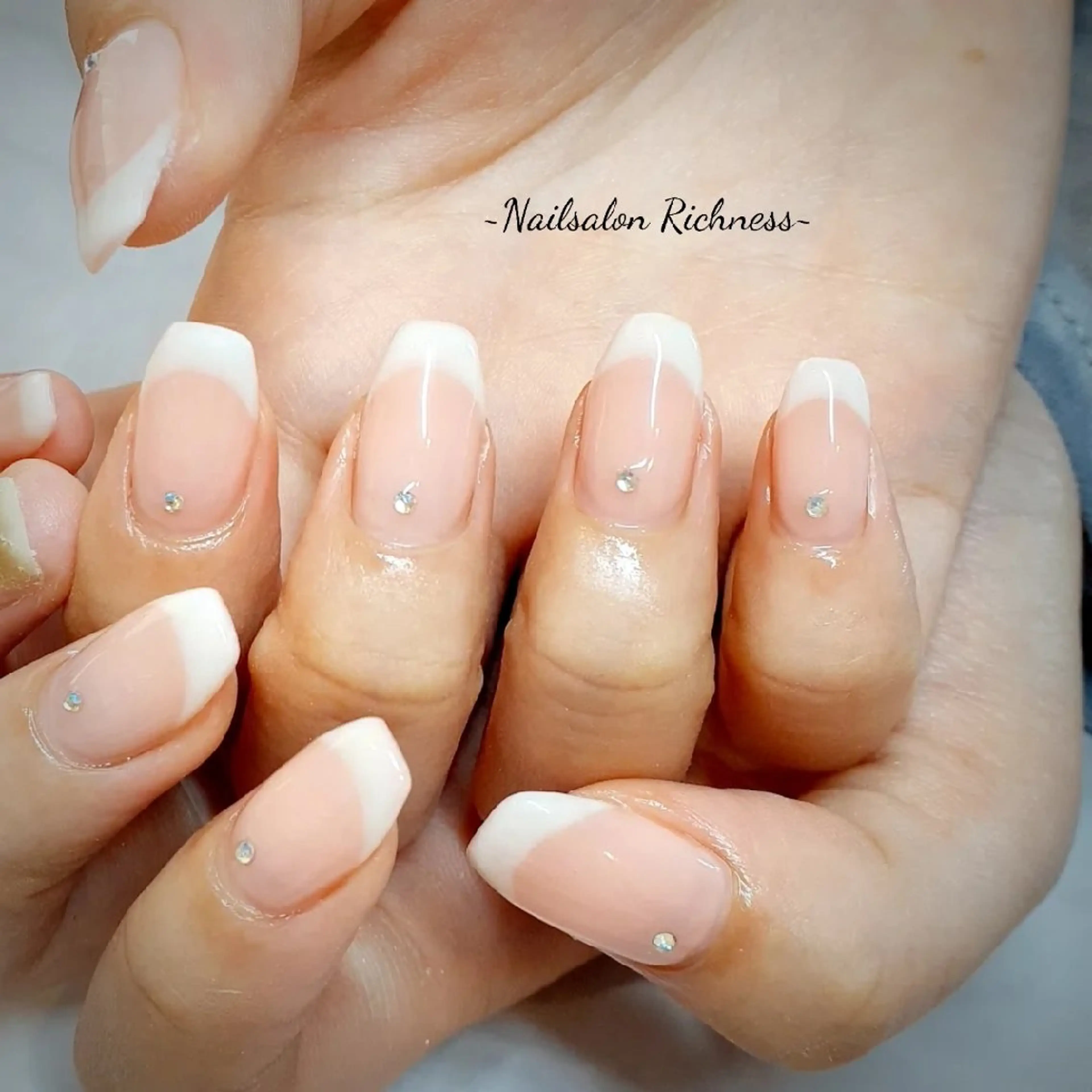 ネイル フレンチネイル ハンドネイル I. Yukariのネイルデザイン