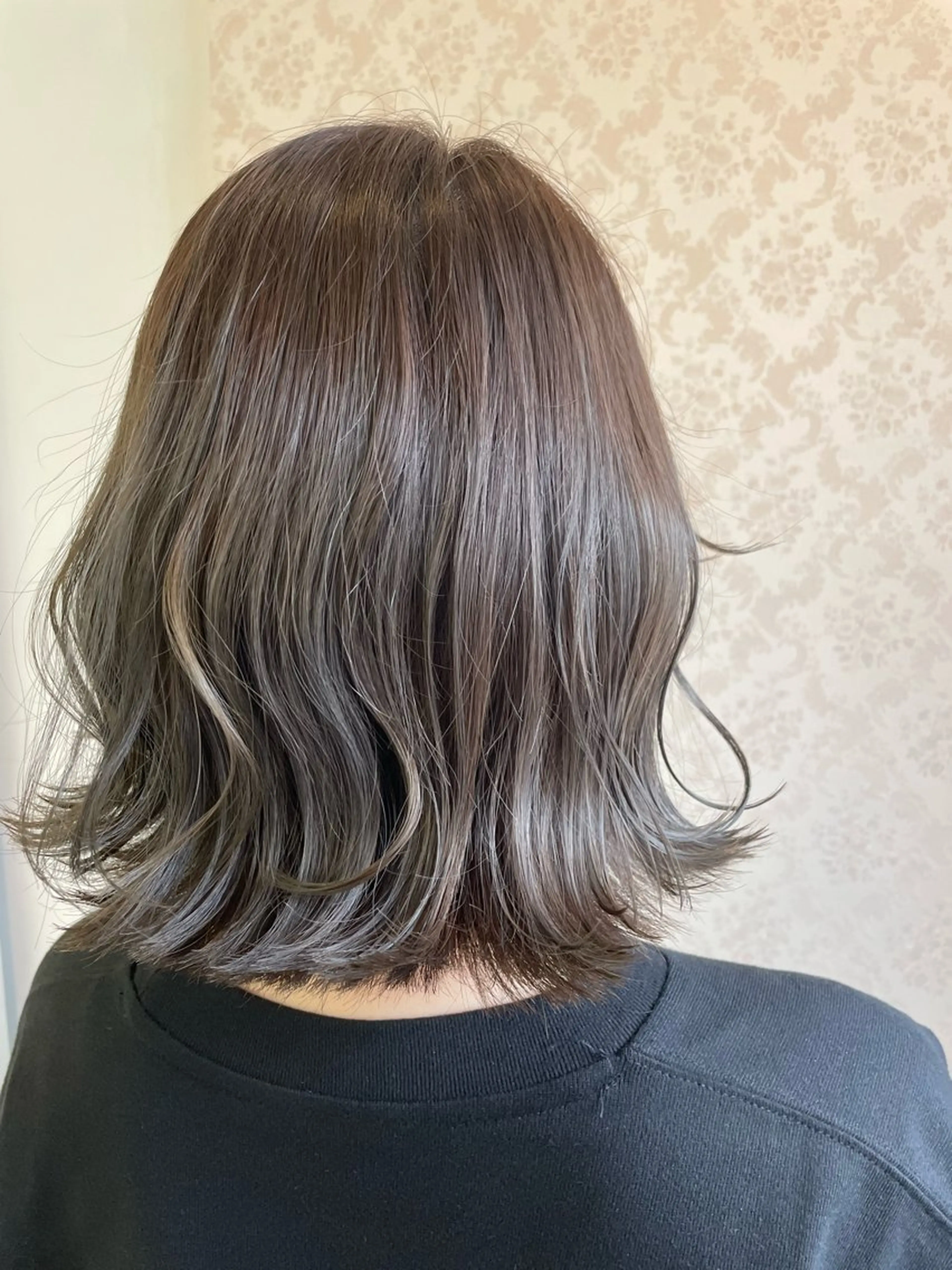 ショート カラー ヒヨシ ルナのヘアスタイル
