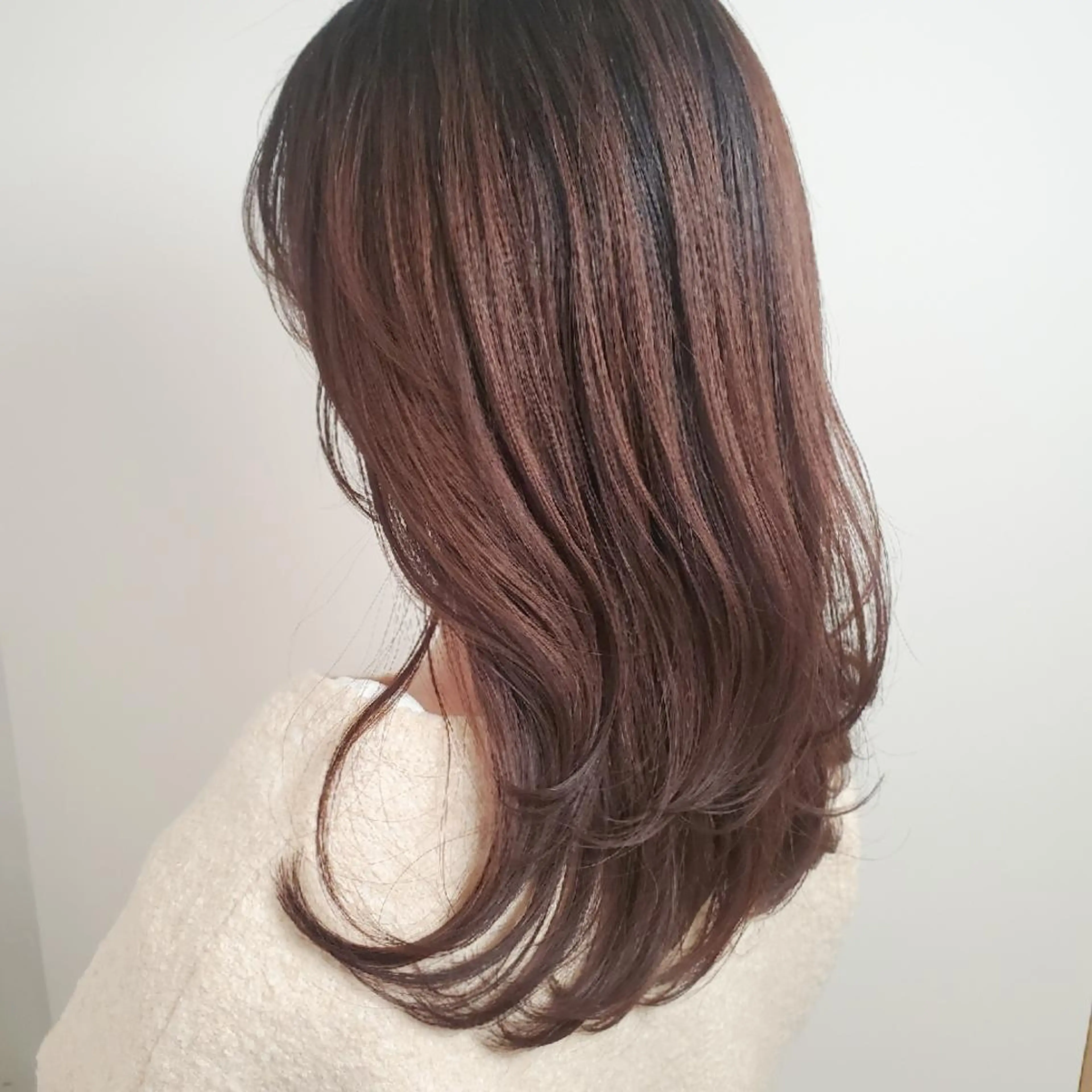 セミロング 韓国風ヘア レイヤーカット 韓国レイヤー　 suzuのヘアスタイル