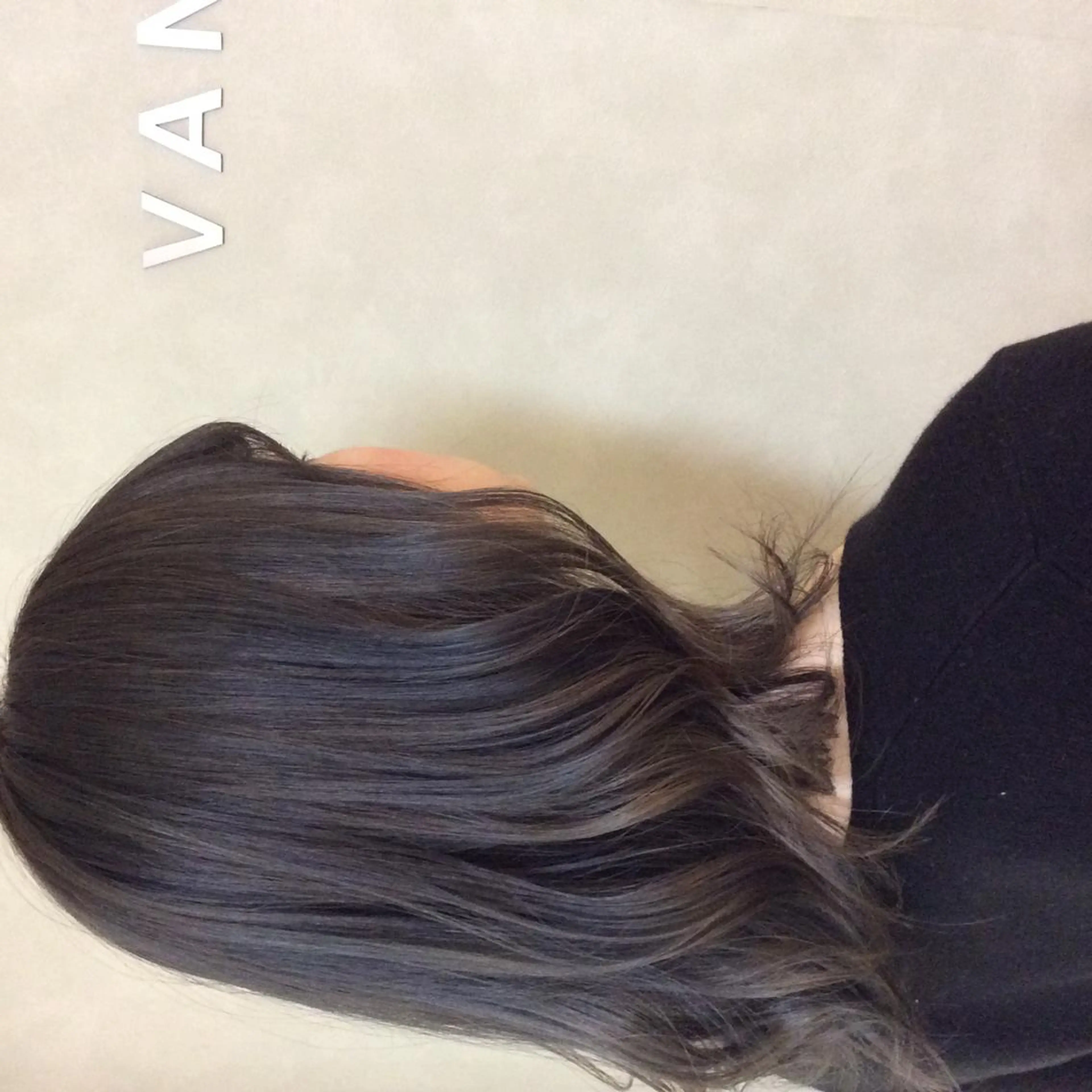 ミディアム 吉田 恒のヘアスタイル