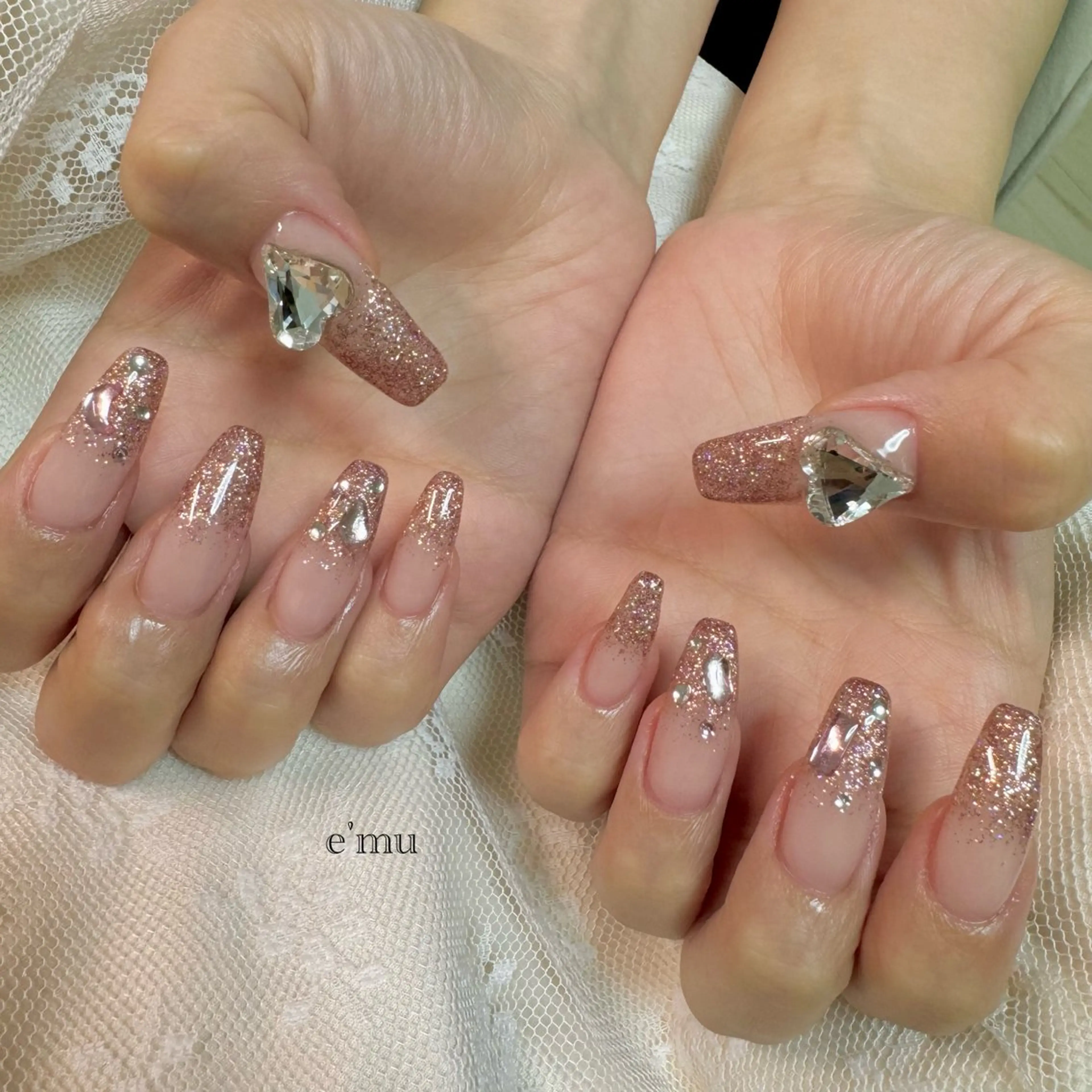 ネイル ハート ハンドネイル nail salon e'mu💐のネイルデザイン