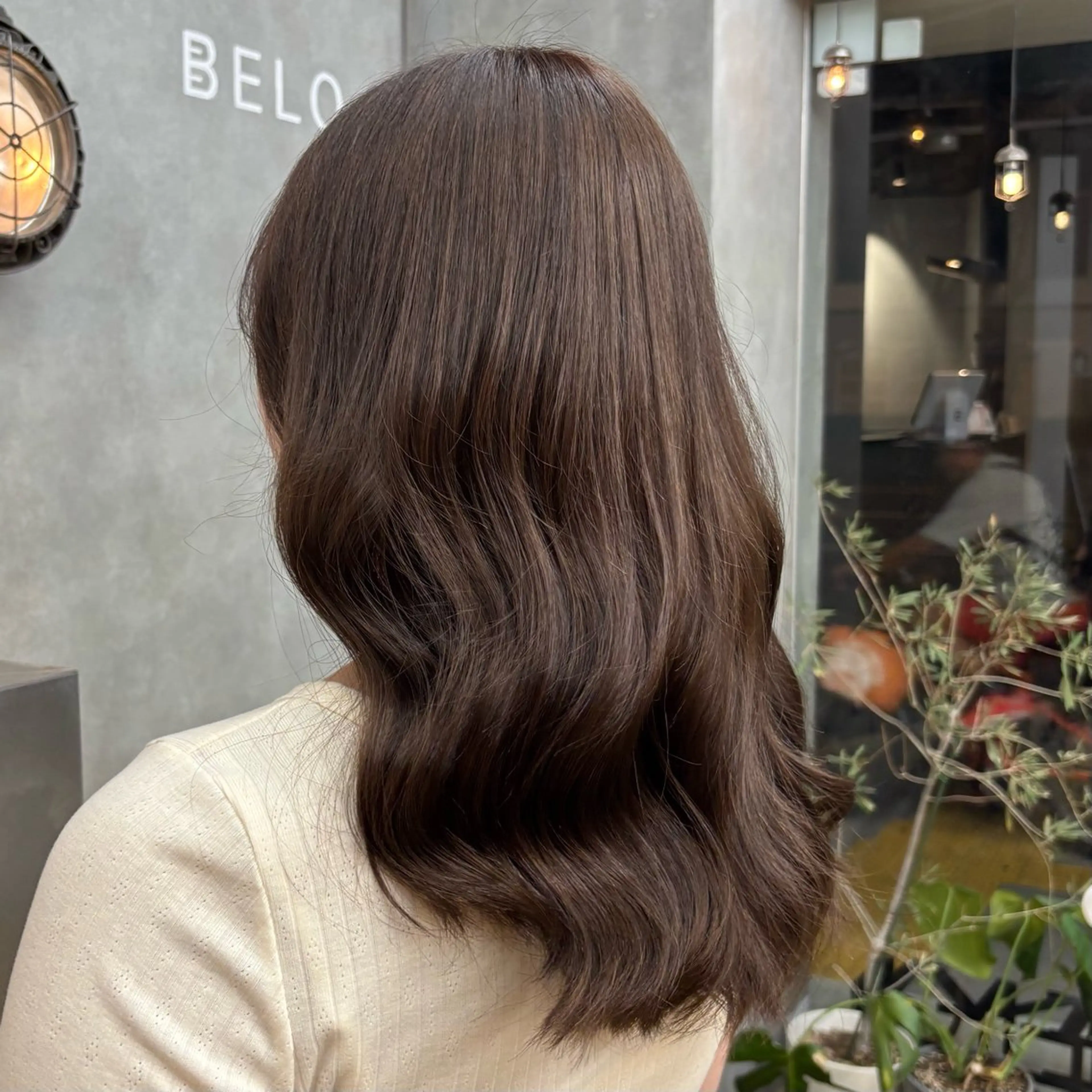 セミロング カラー ブラウンカラー 透明感カラー ヘアカラー BELO OSAKA マオのヘアスタイル