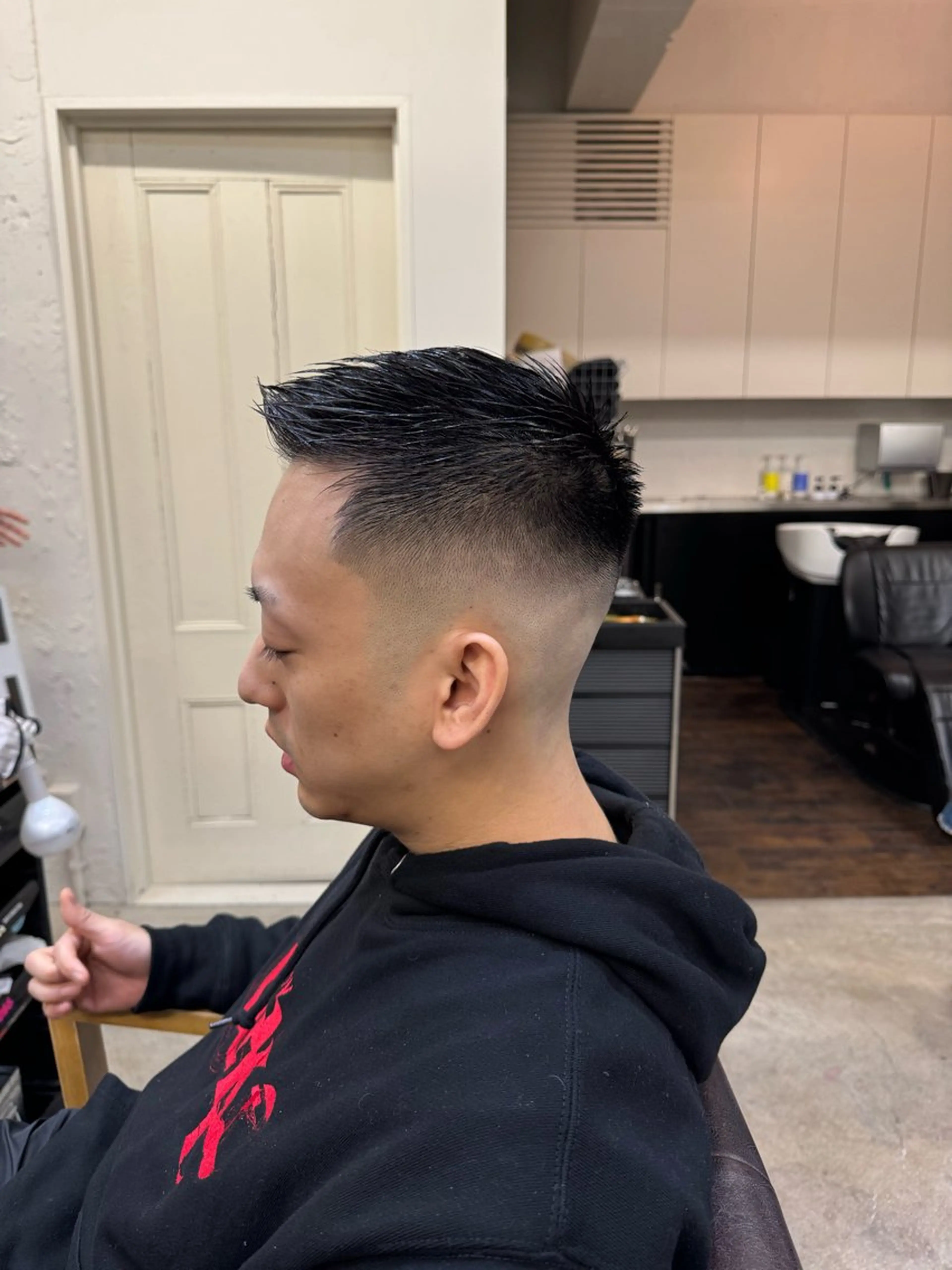 ショート メンズ センターパート ダウンパーマ フェードカット メンズハイライト メンズパーマ カット トリートメント 💈メンズ特化💈 TASUKUのヘアスタイル