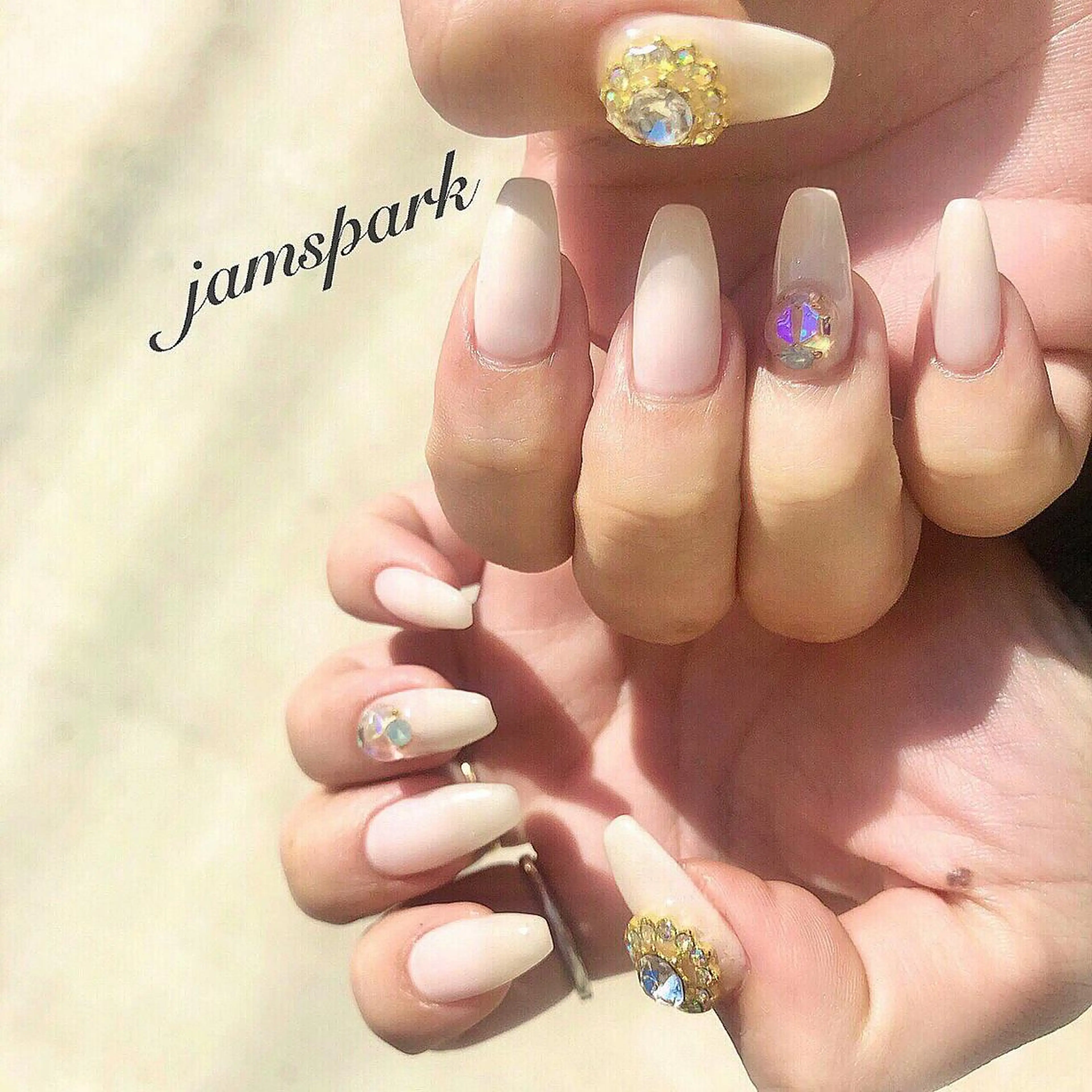 ネイル アートネイル ジェルネイル キラキラネイル ワンカラーネイル 夏ネイル その他(ネイル) jamspark ✨のネイルデザイン