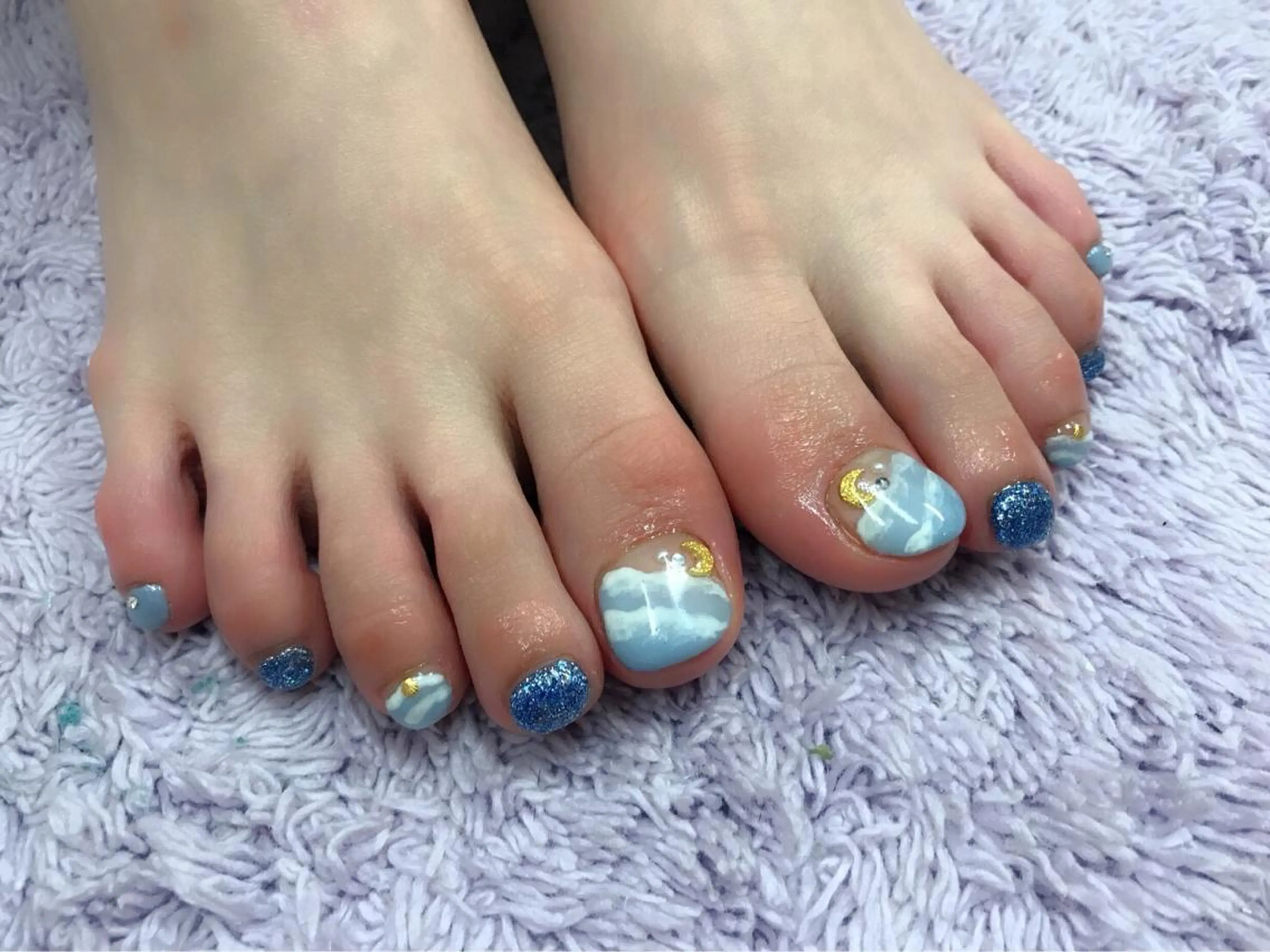 ネイル 指名支持率NO.1 スタイリストのヘアスタイル