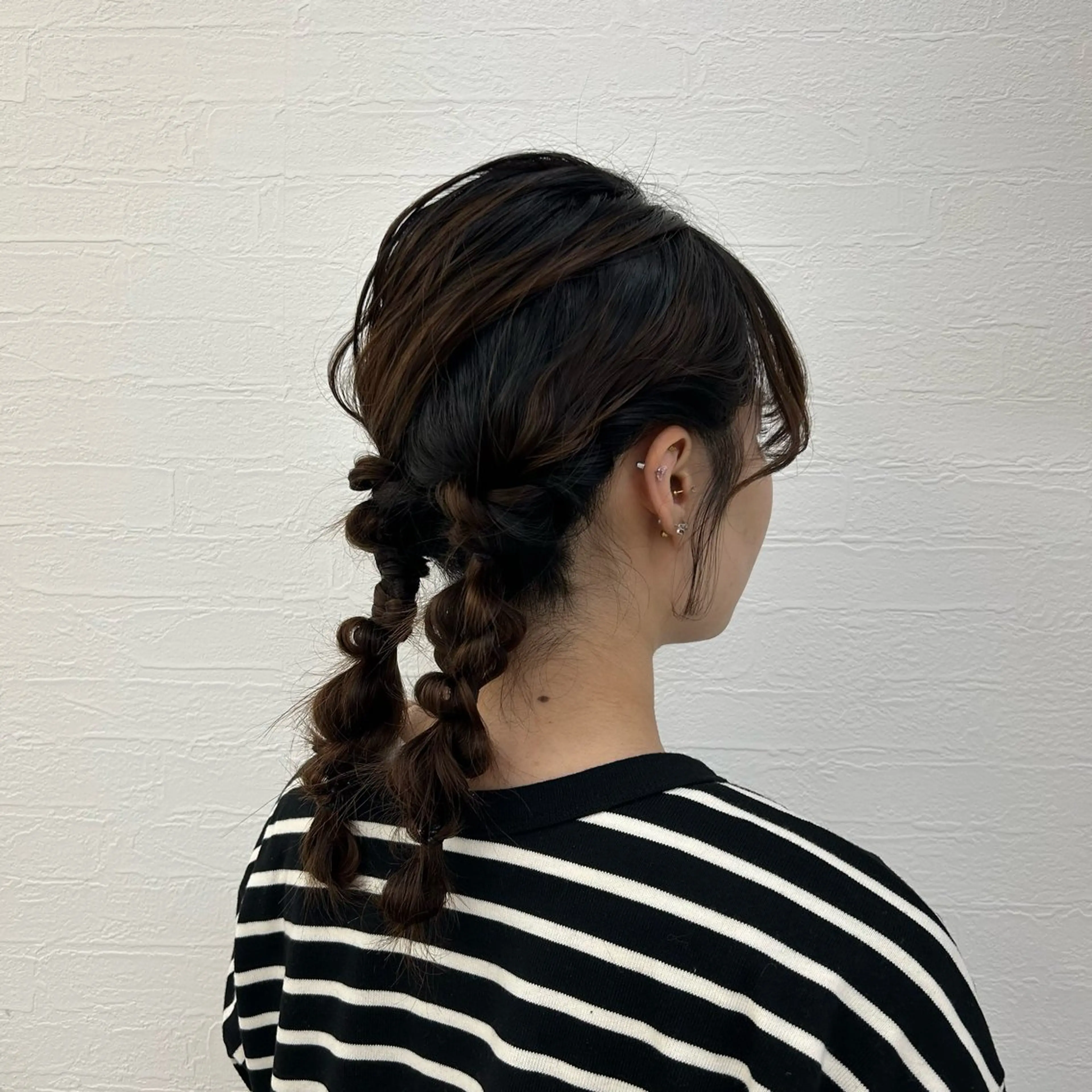 セミロング ヘアアレンジ ヘアセット lafith hair Glanz 桂所属・かじももな｜縮毛矯正 ｜透明感カラーのヘアスタイル