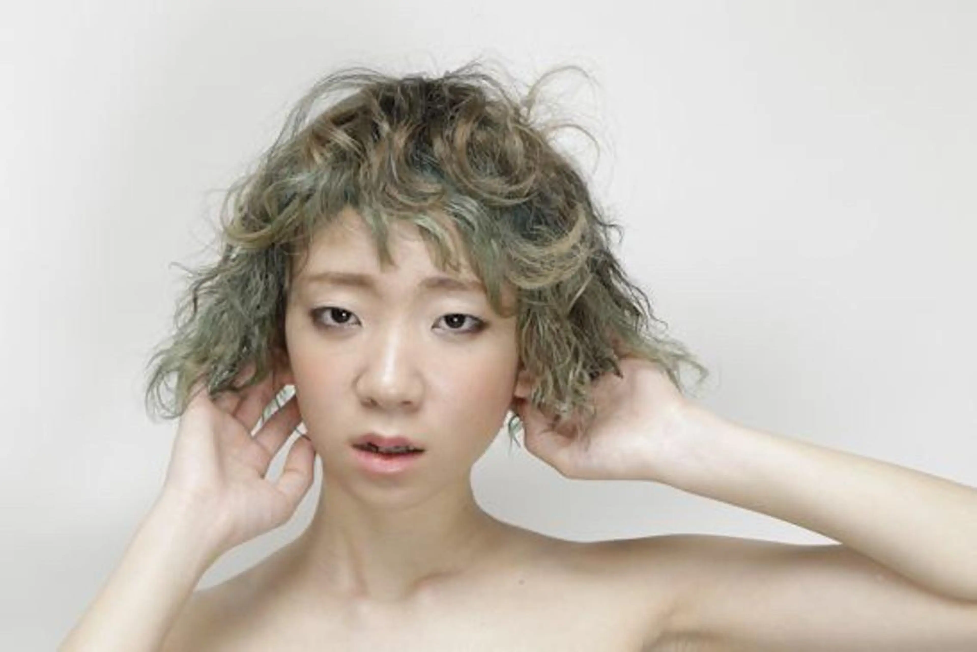 ショート カラー パーマ eon 八王子所属・癖毛、多毛の方歓迎 三浦　麻衣のヘアスタイル