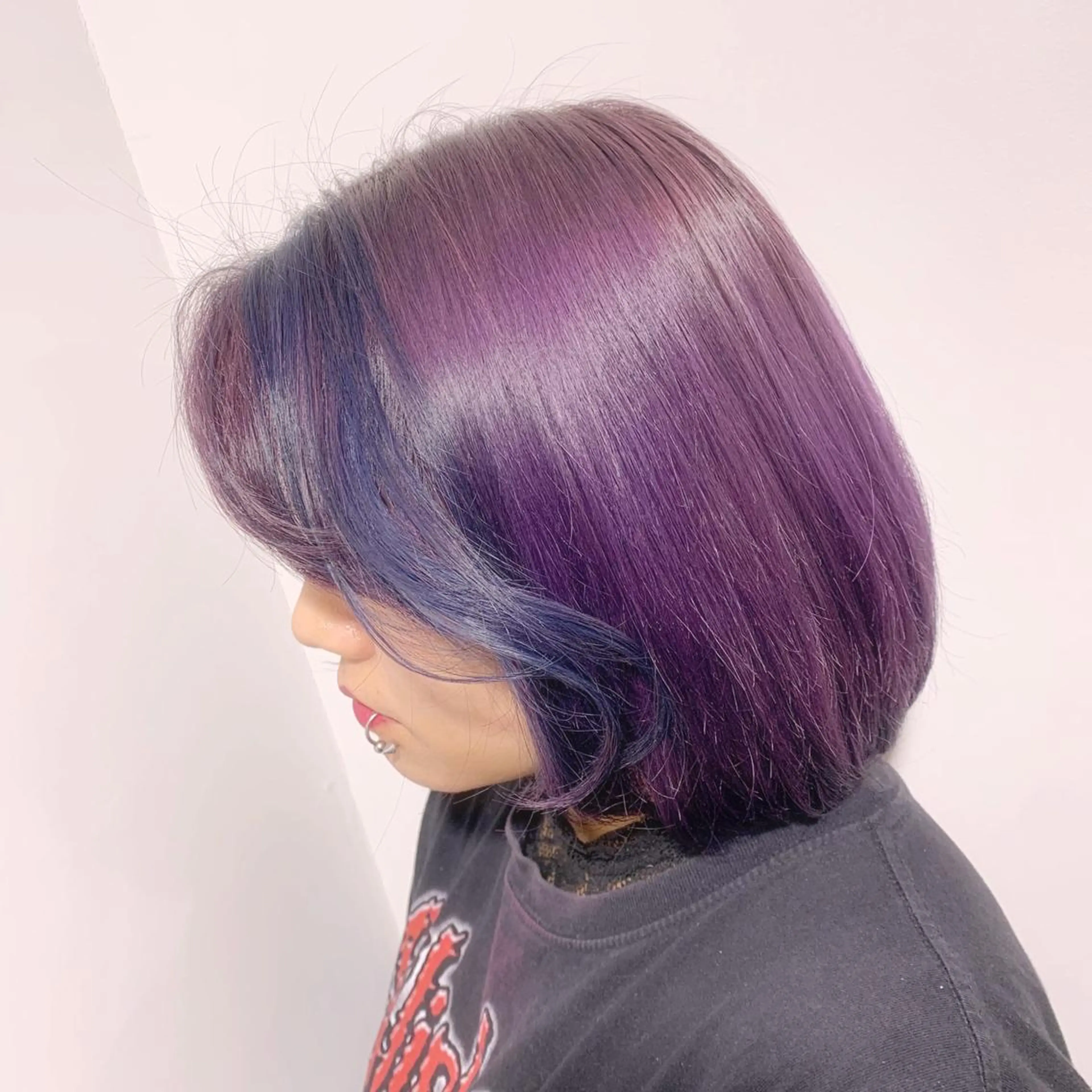 ロング カラー アディクシーカラー ベージュカラー 黒髪 ブリーチ ブルーカラー ヘアカラー 藤澤 夏実/インナーカラーのヘアスタイル