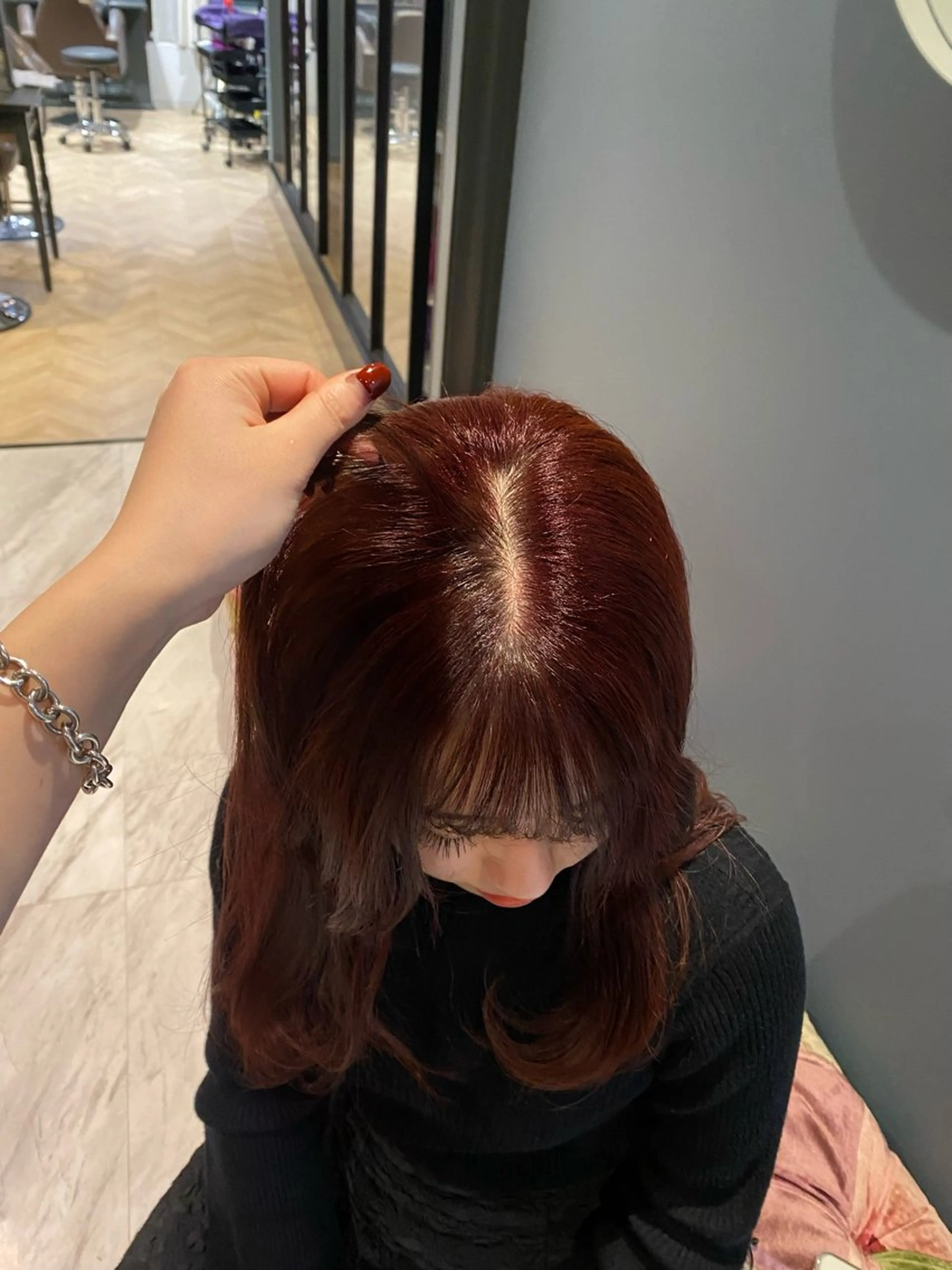 セミロング カット ヘアカラー 松尾 美南海のヘアスタイル