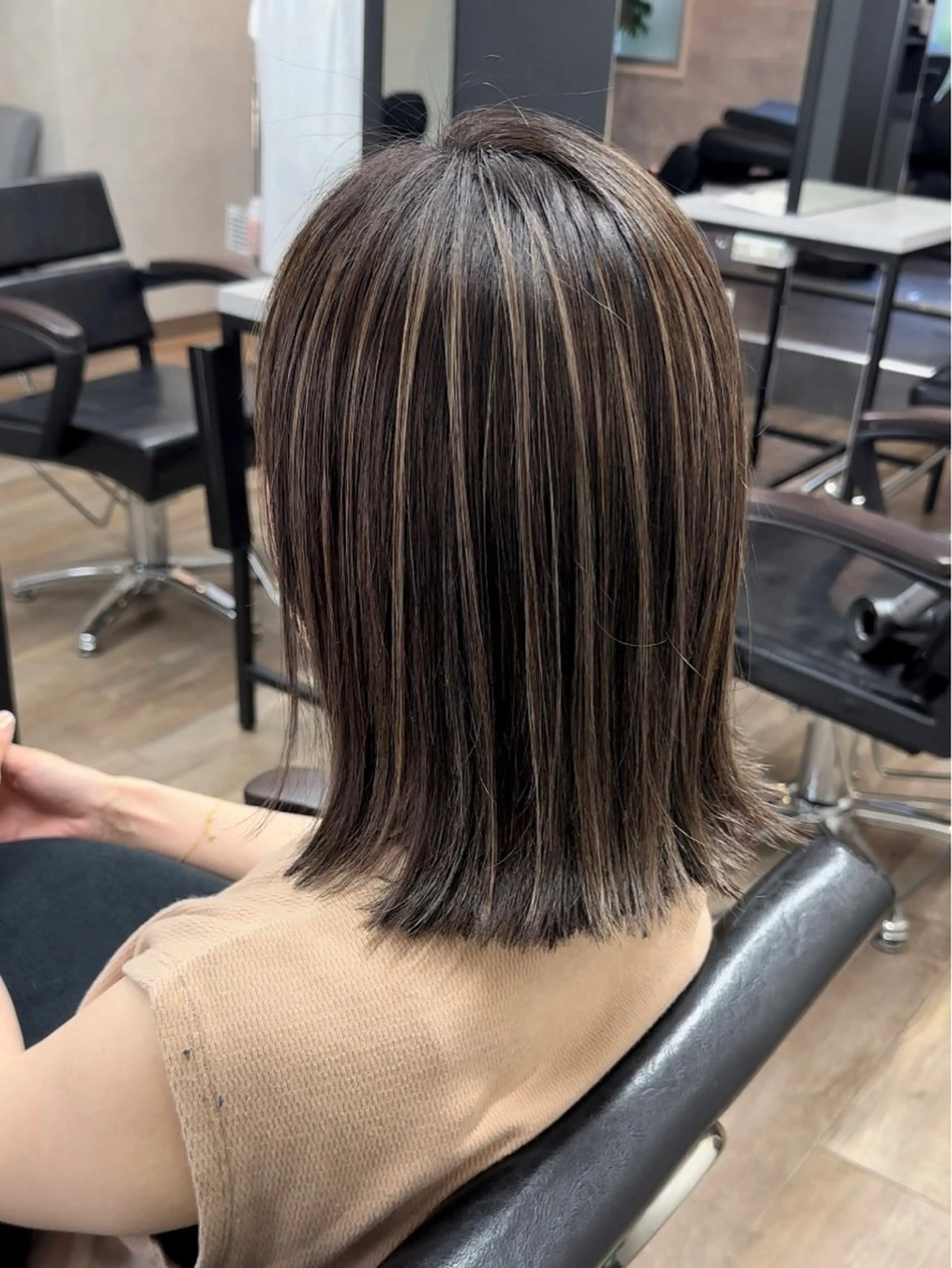 ミディアム カラー VIF所属・🗻飯田誠也🗻 カットカラー得意のヘアスタイル