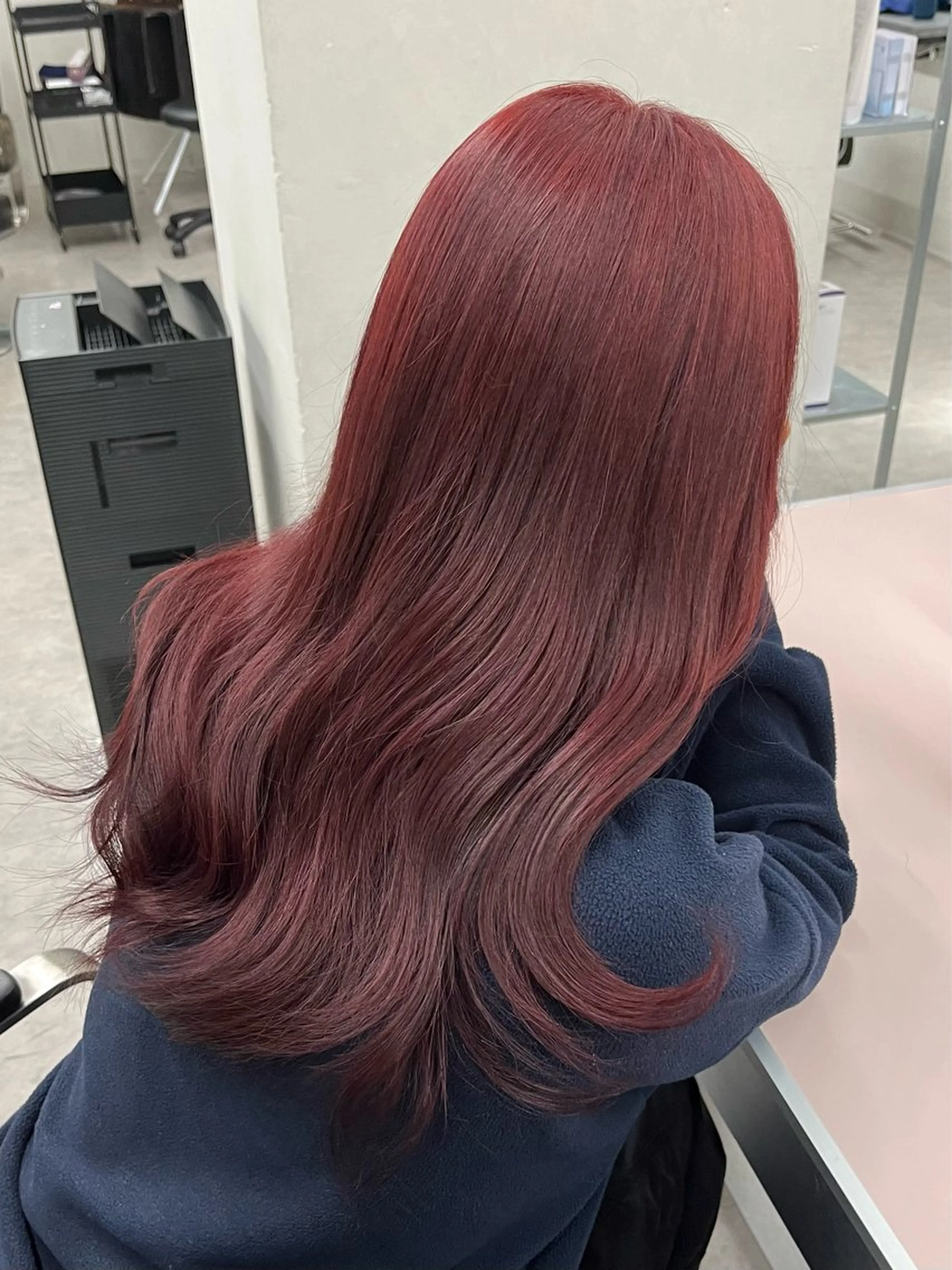 カラー ヘアカラー よしもと ひなのヘアスタイル