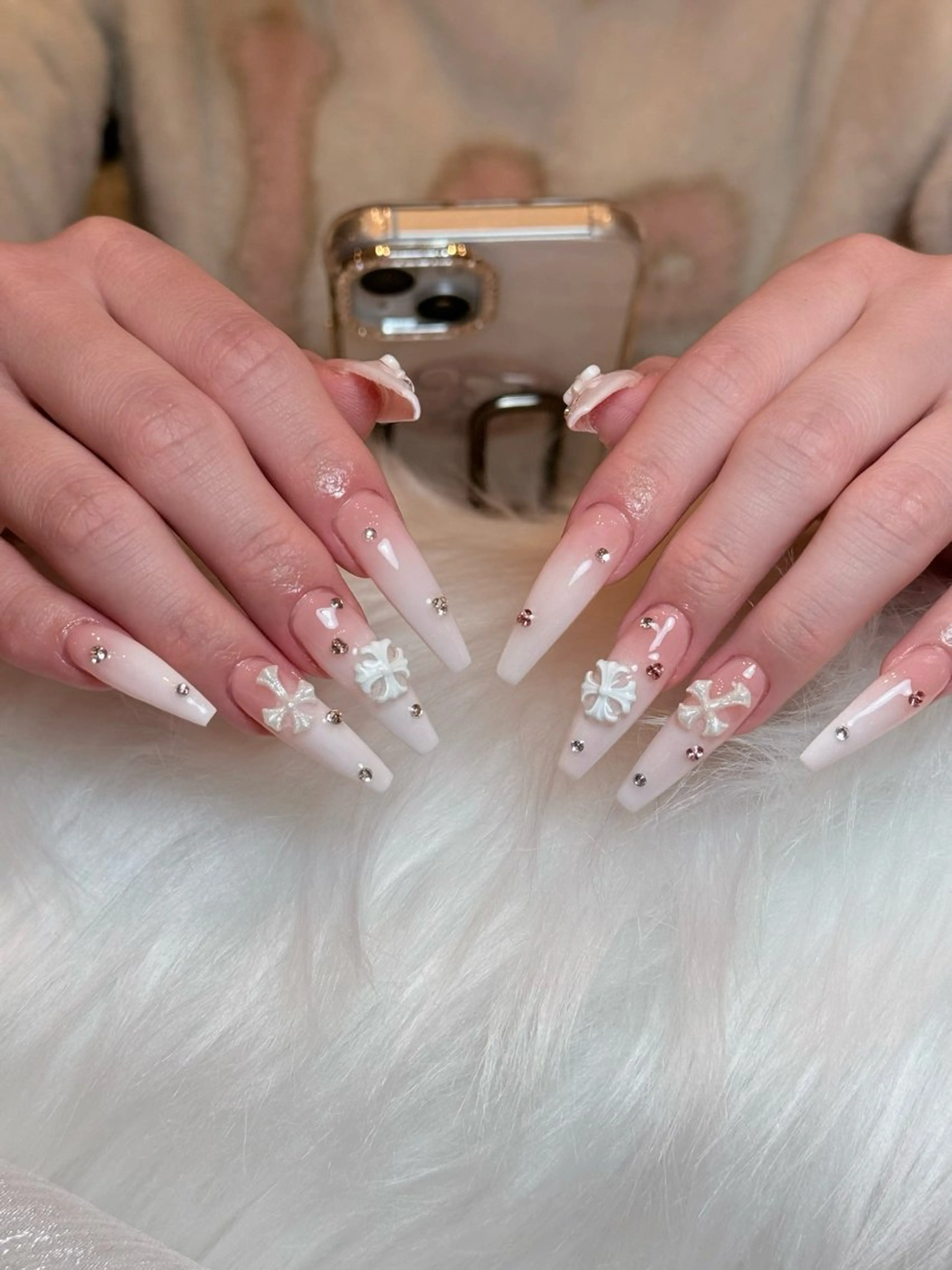 ネイル チークネイル ドット フレンチネイル グラデーション ハート ハンドネイル ハンドケア Nihonthy Nail 新宿所属・Anrya panのネイルデザイン