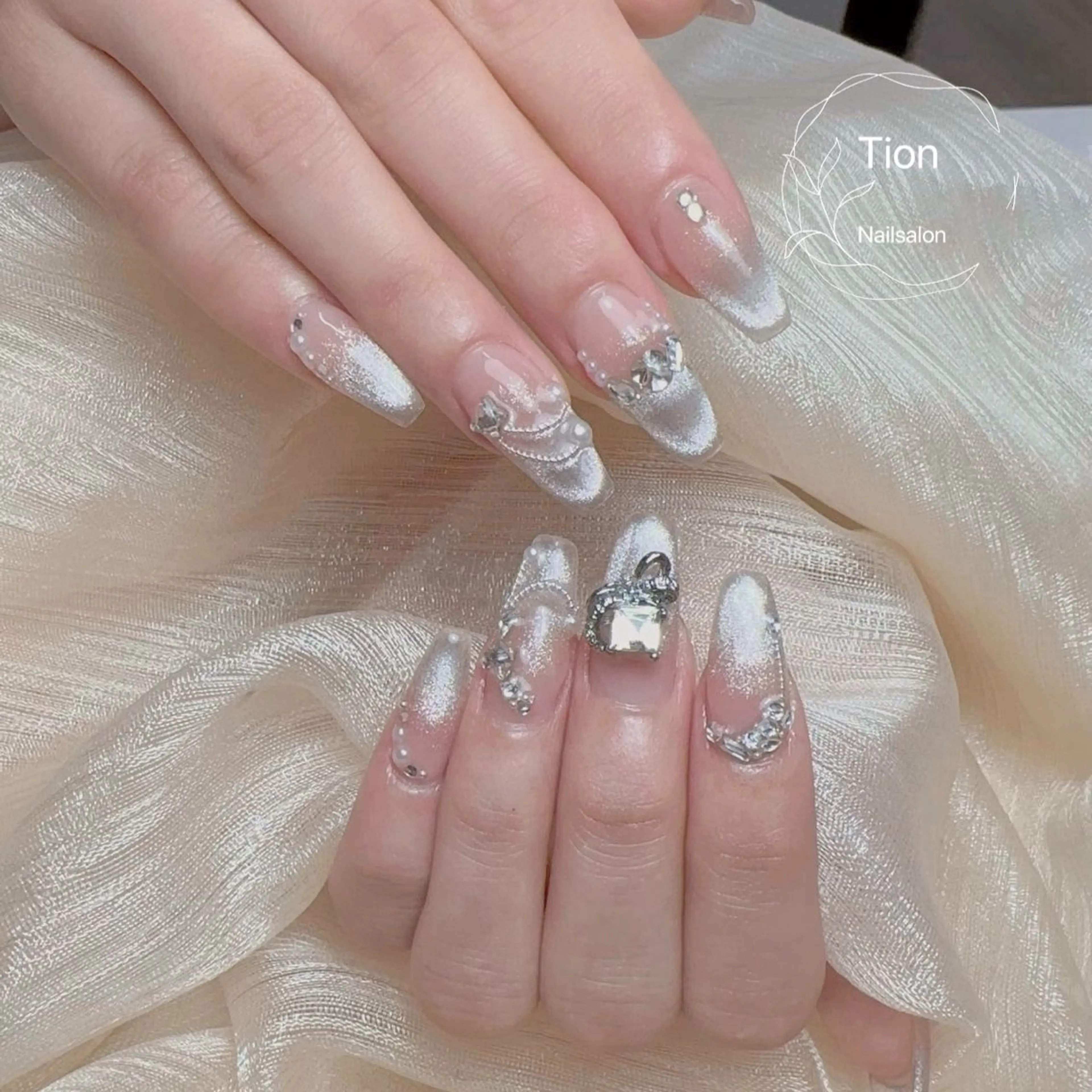 ネイル チークネイル 長さ出し フットネイル フレンチネイル ジェルネイル Nailsalin Tion 浦和店のネイルデザイン