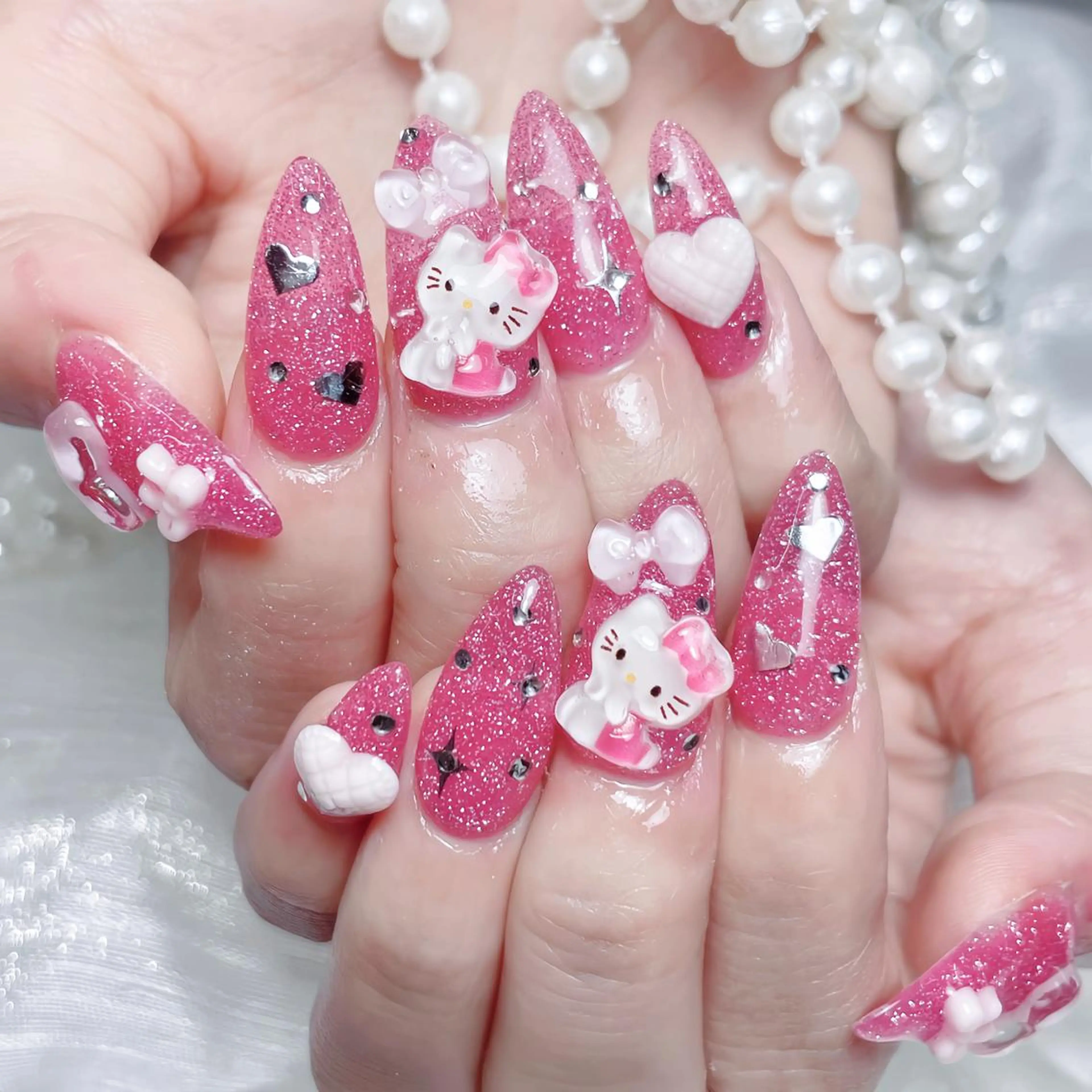 ネイル queensnail 🧸mikiのネイルデザイン