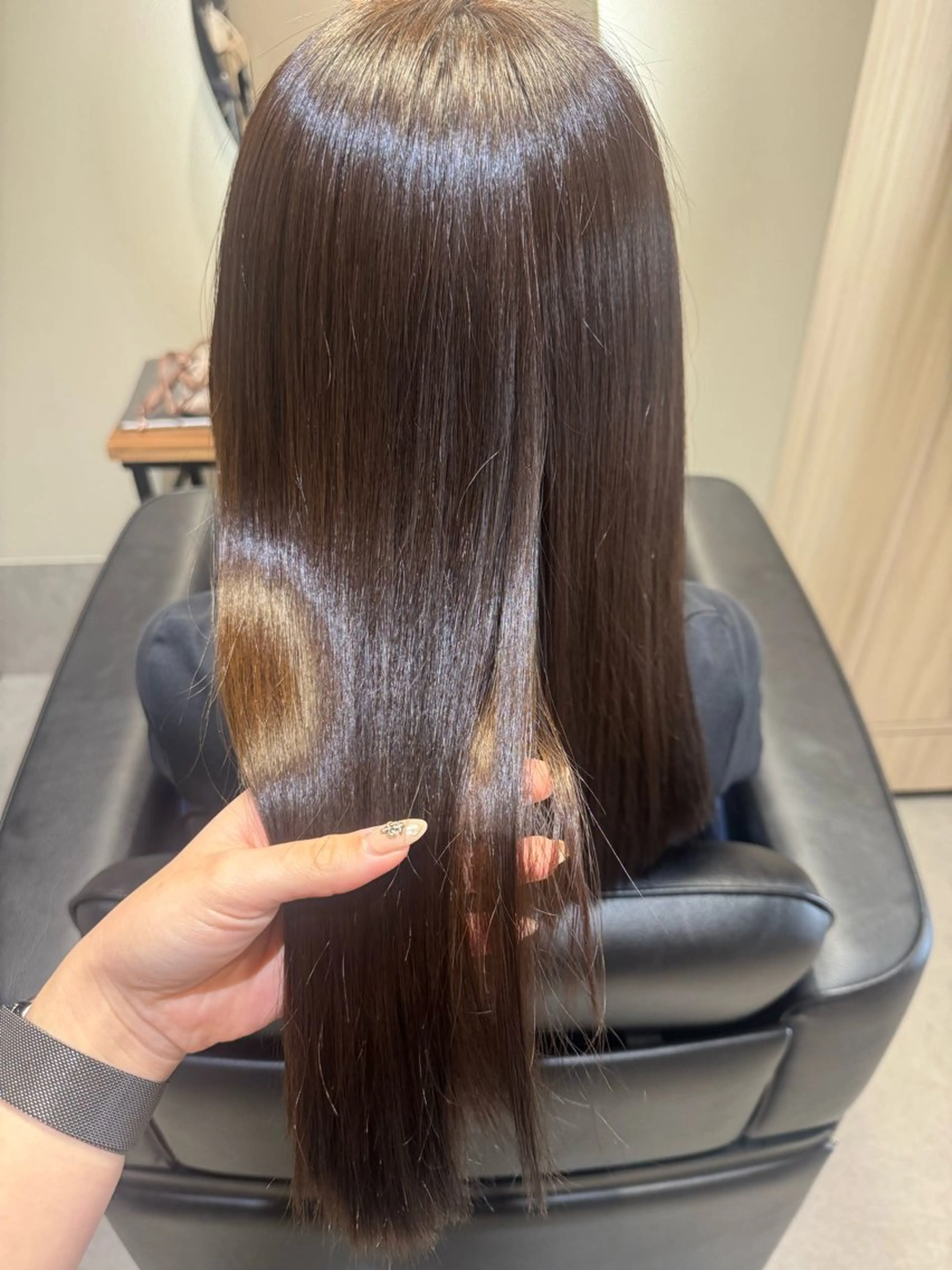 セミロング トリートメント NAVY 橋本心 縮毛矯正のヘアスタイル