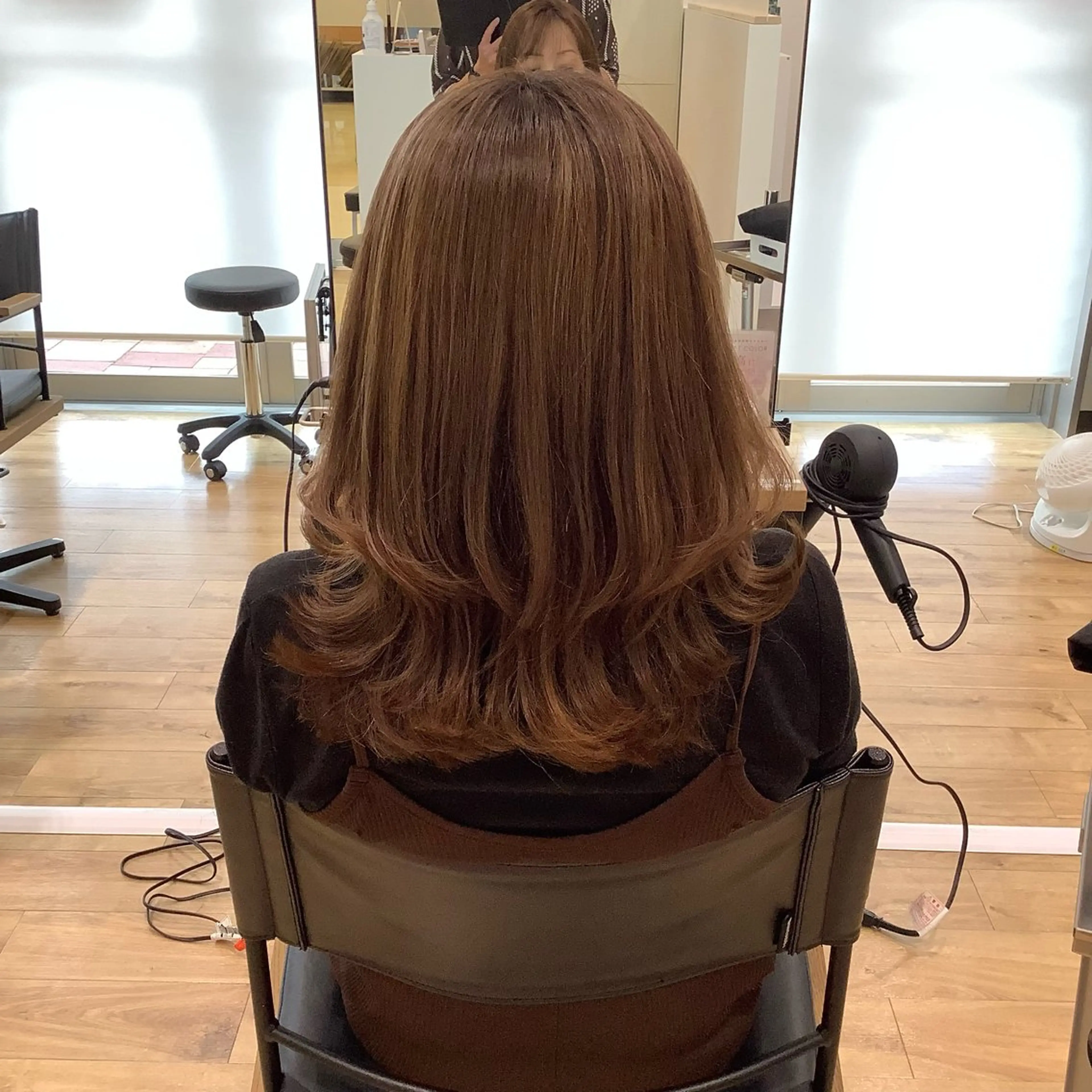 セミロング カラー カット ヘアカラー エイジングケア特化 美容師✂️山崎竜二のヘアスタイル