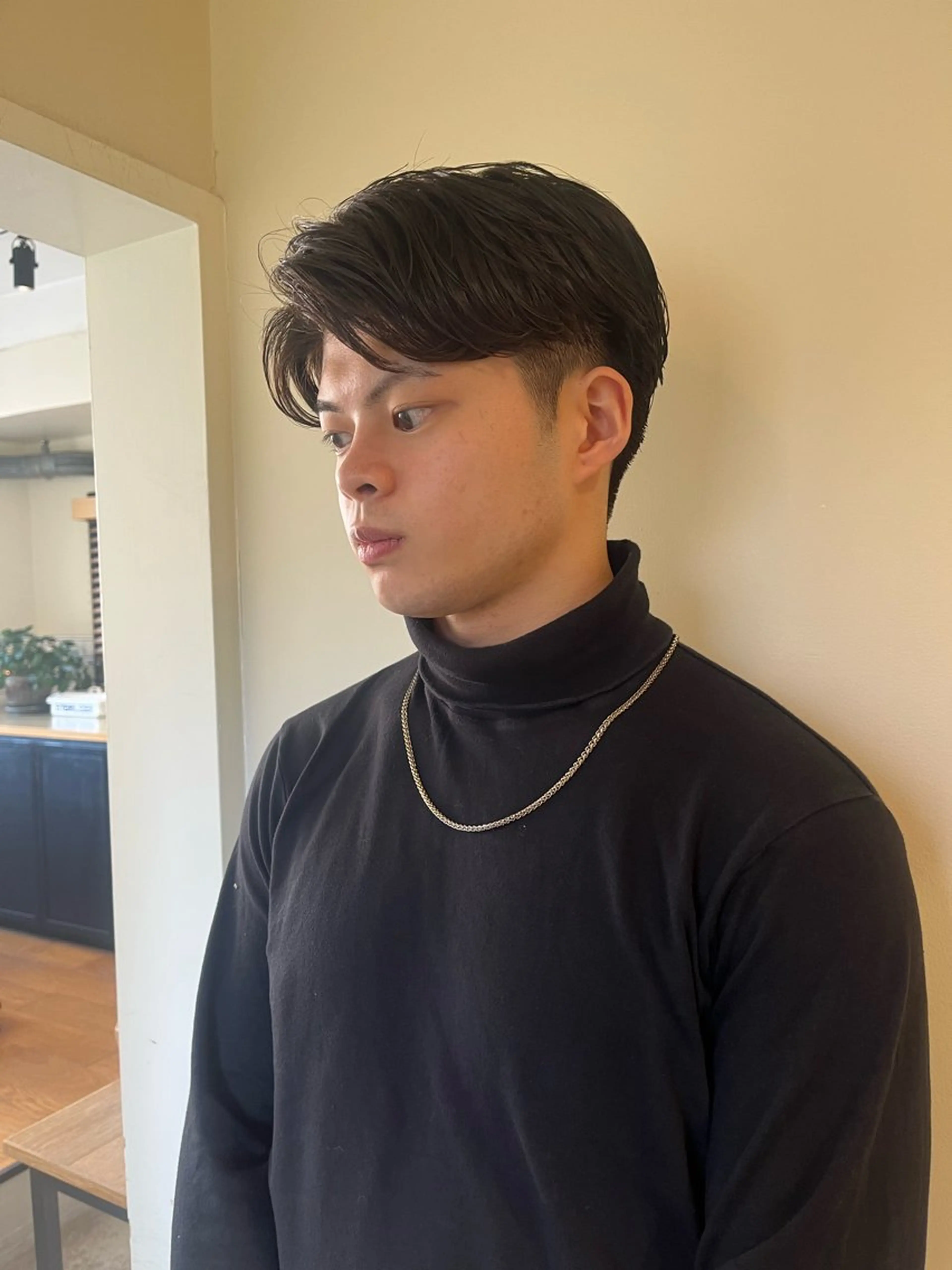 パーマ メンズ ダウンパーマ メンズ韓国風 メンズパーマ カット ヘアカラー パーマ 縮毛矯正 トリートメント エクステ ヘッドスパ ヘアセット 🦮shiori アイドルオタク🦮のヘアスタイル