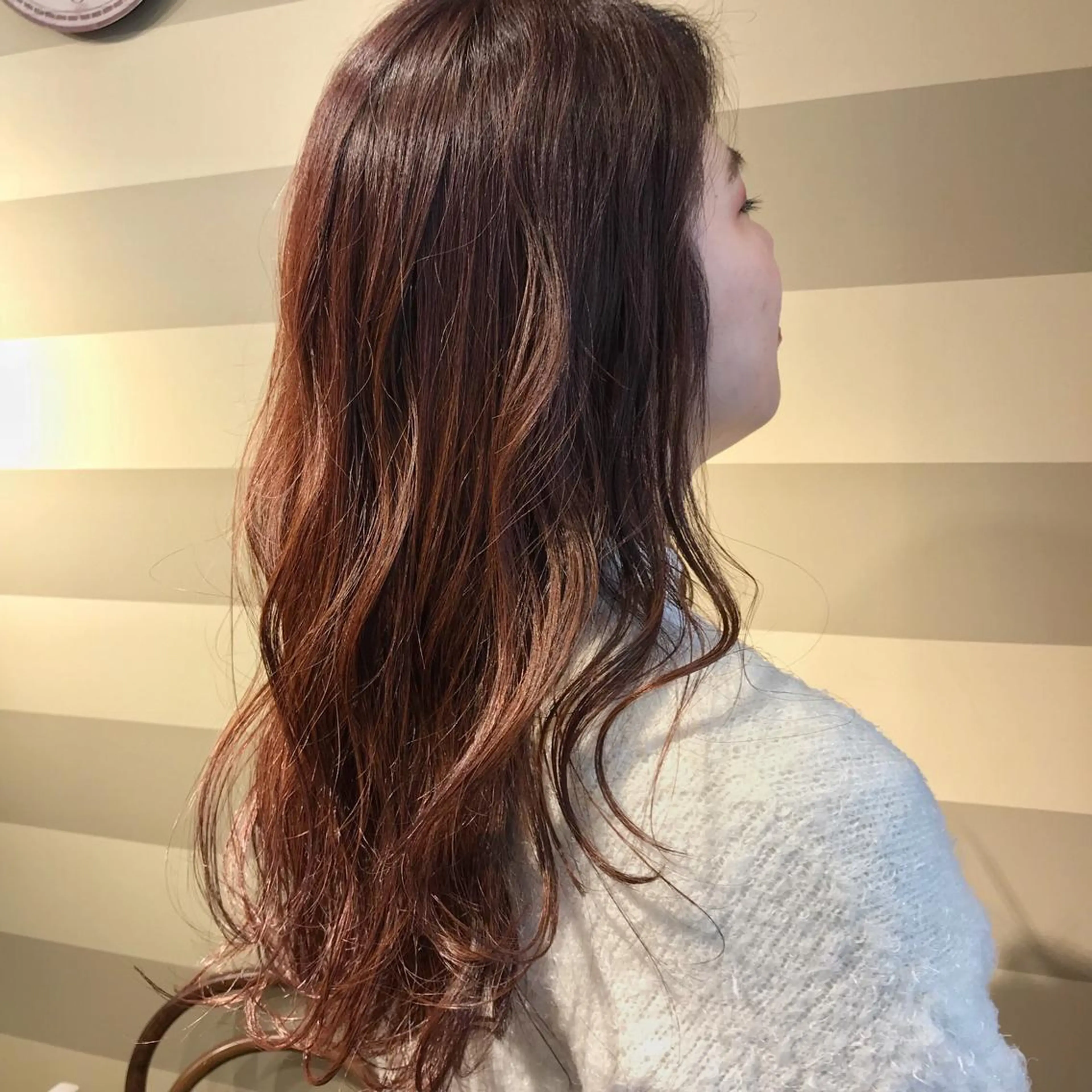 ロング カラー オレンジ HARUNA🤍 大人ショートヘアのヘアスタイル