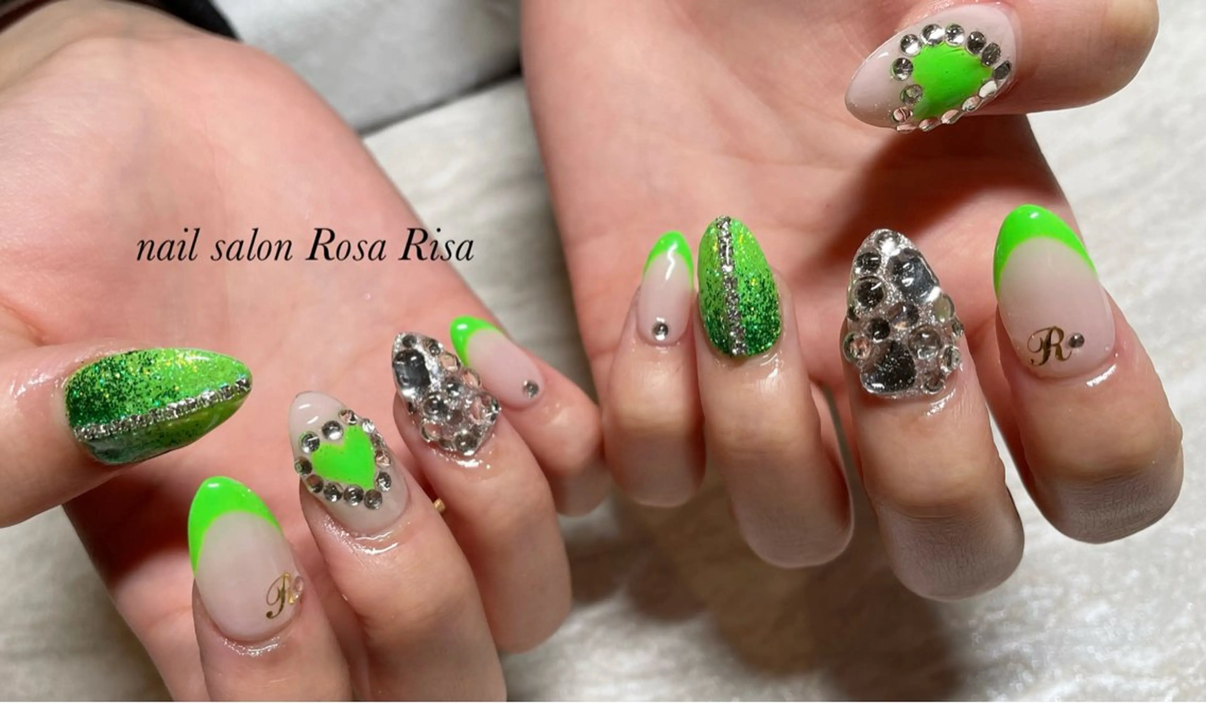 ネイル グリーン ハンドネイル ネイルスタジオ シェイクユアハンズのネイルデザイン