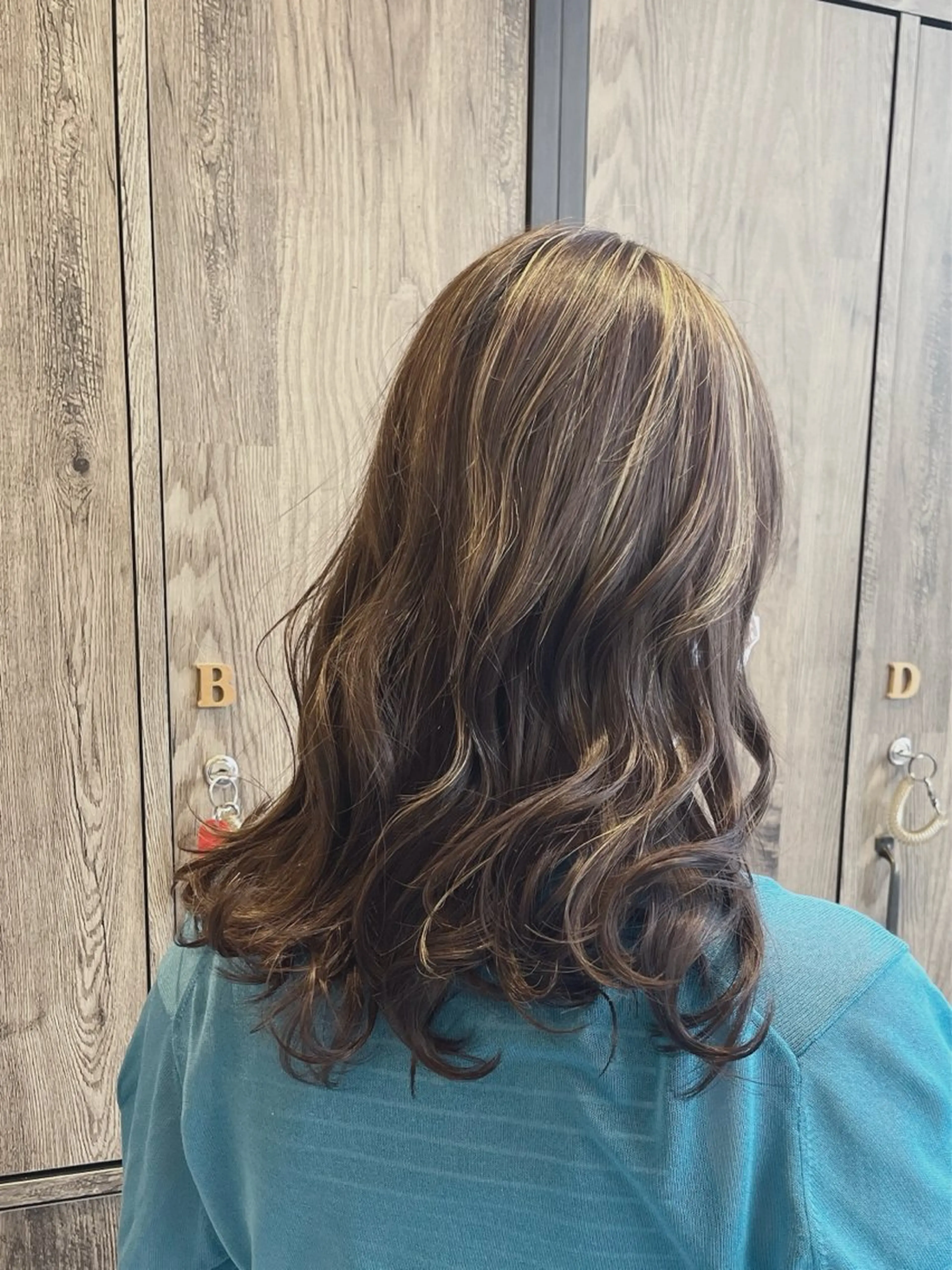 セミロング カラー COCOA Glow所属・🤍みう🤍¥ 3,300 〜のヘアスタイル