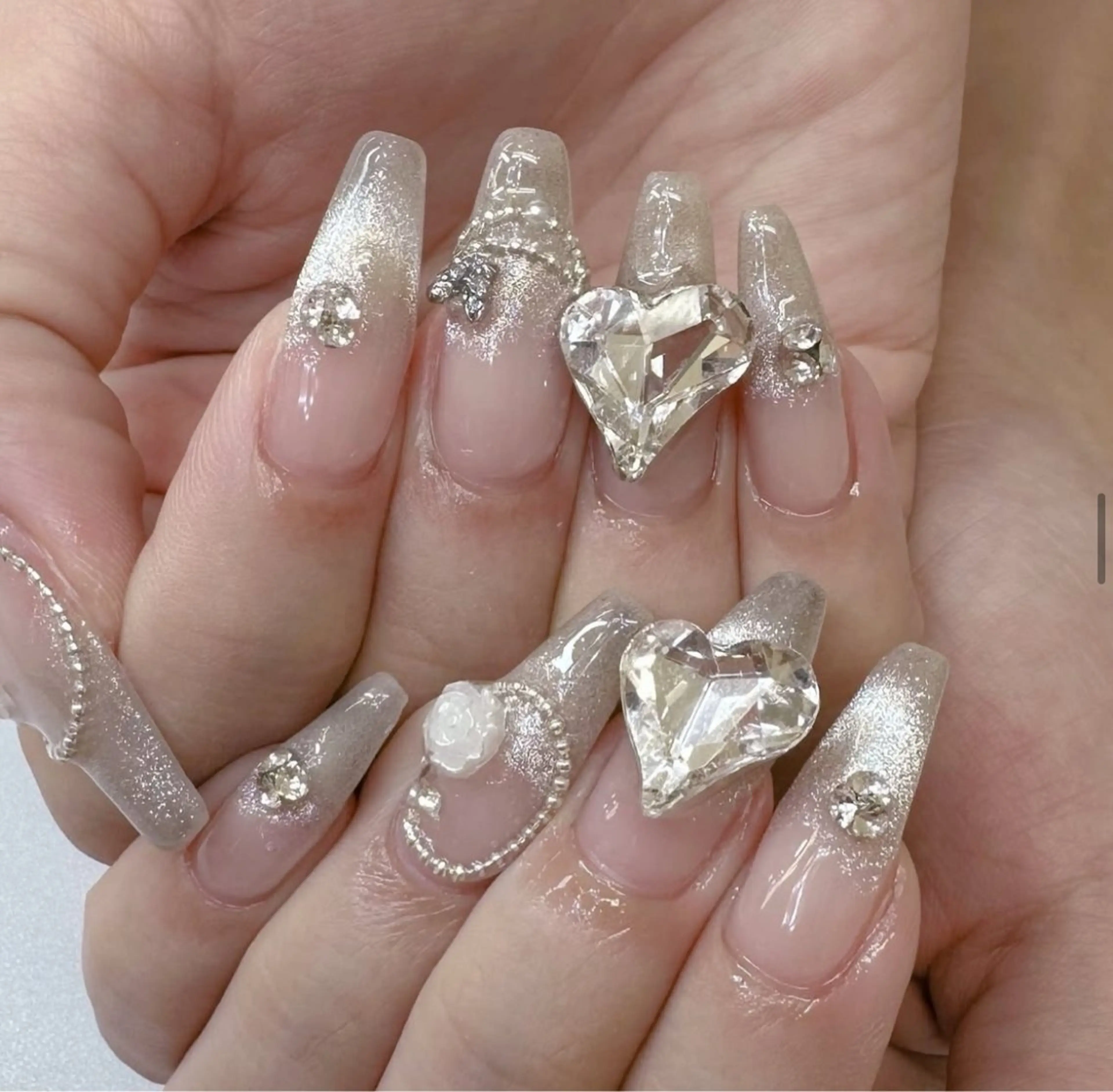 ネイル アートネイル フラワーネイル フレンチネイル ジェルネイル グラデーション ハンドネイル Ryunail所属・Ryu Nail NekoChanのネイルデザイン