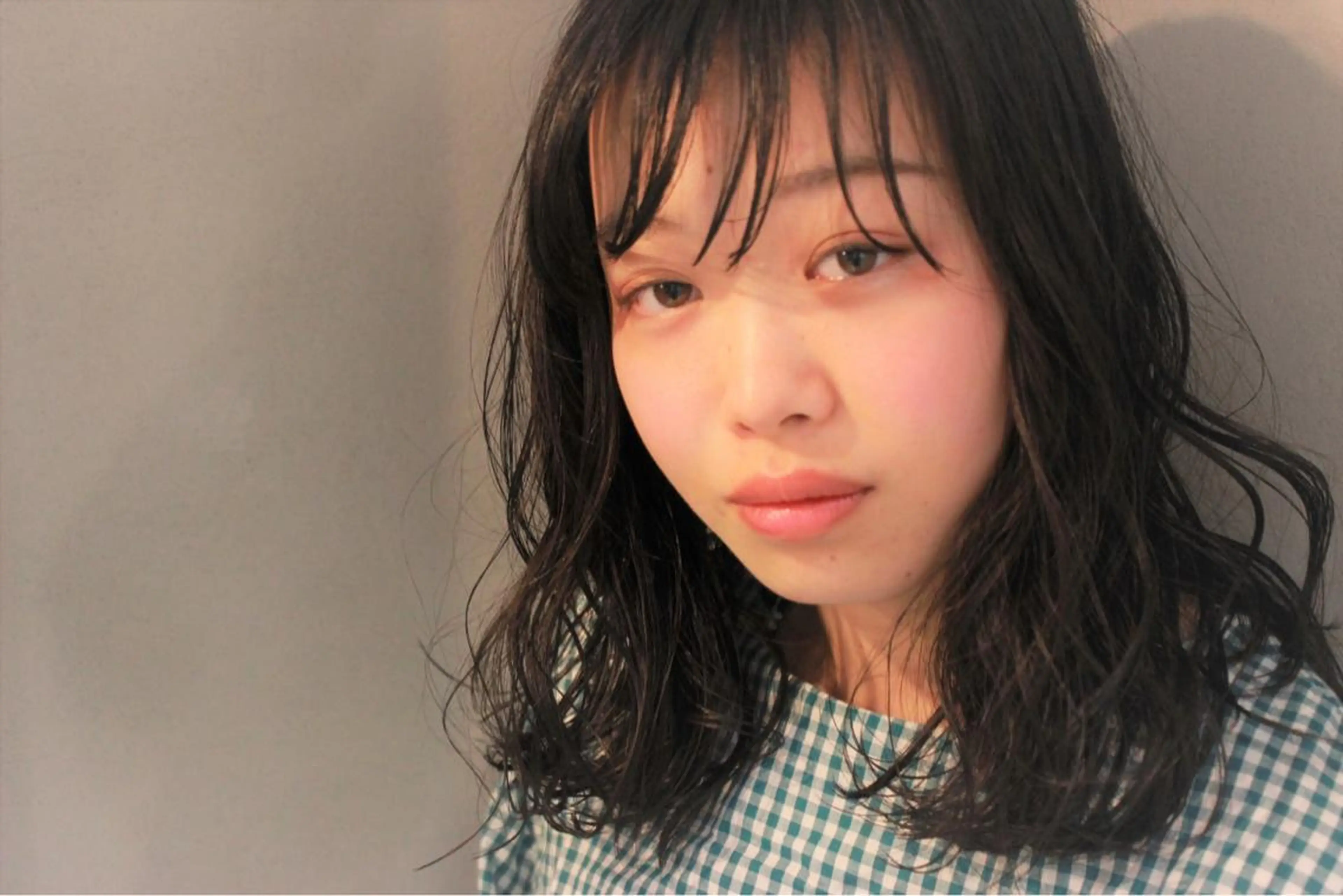 ミディアム カット ヘアカラー トリートメント 所渉/韓国レイヤー /ウルフカットのヘアスタイル