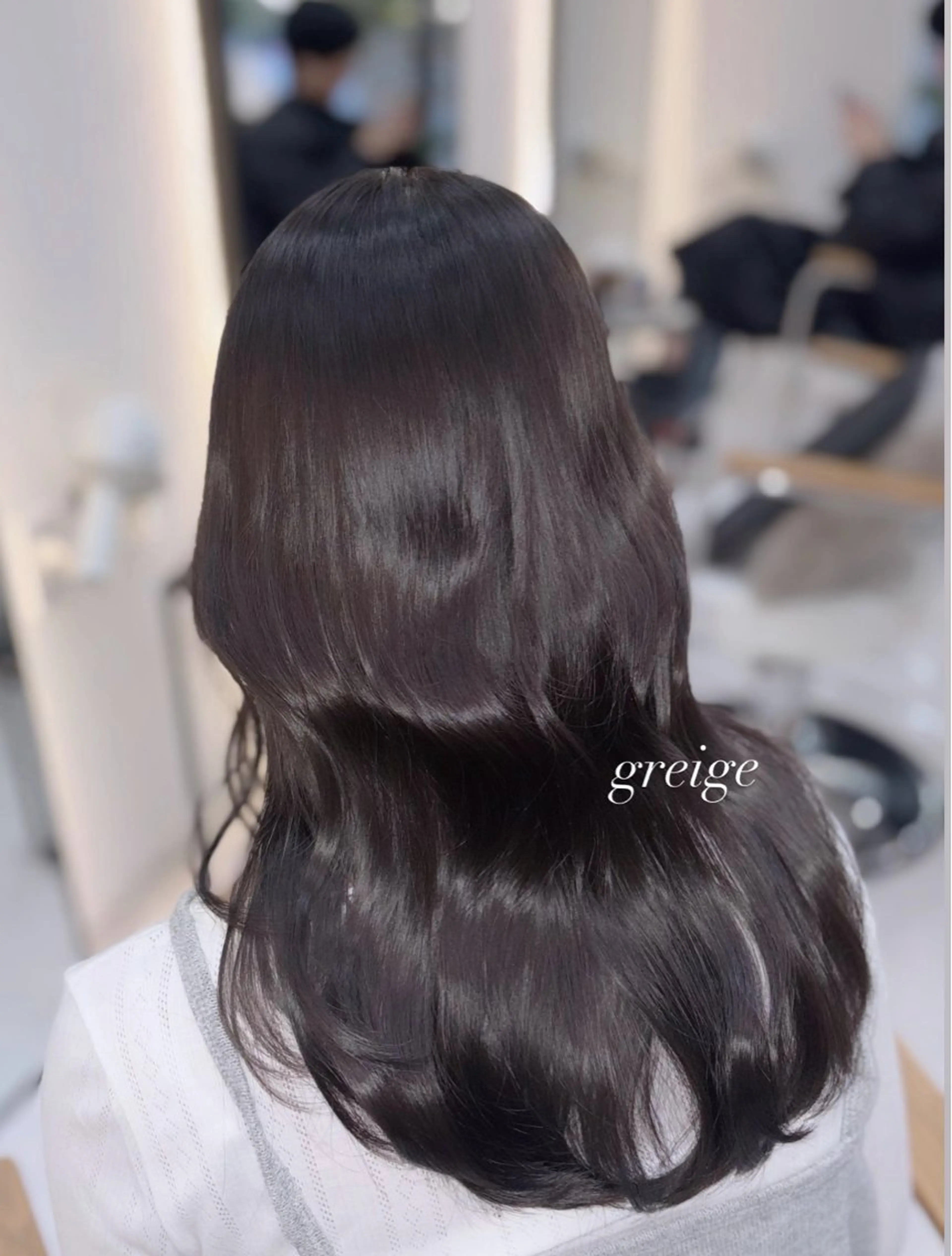 ミディアム カラー 透明感カラー グレージュ 韓国風ヘア カット ヘアカラー トリートメント 艶髪・透明感カラー・ 韓国ヘア・Yuriのヘアスタイル