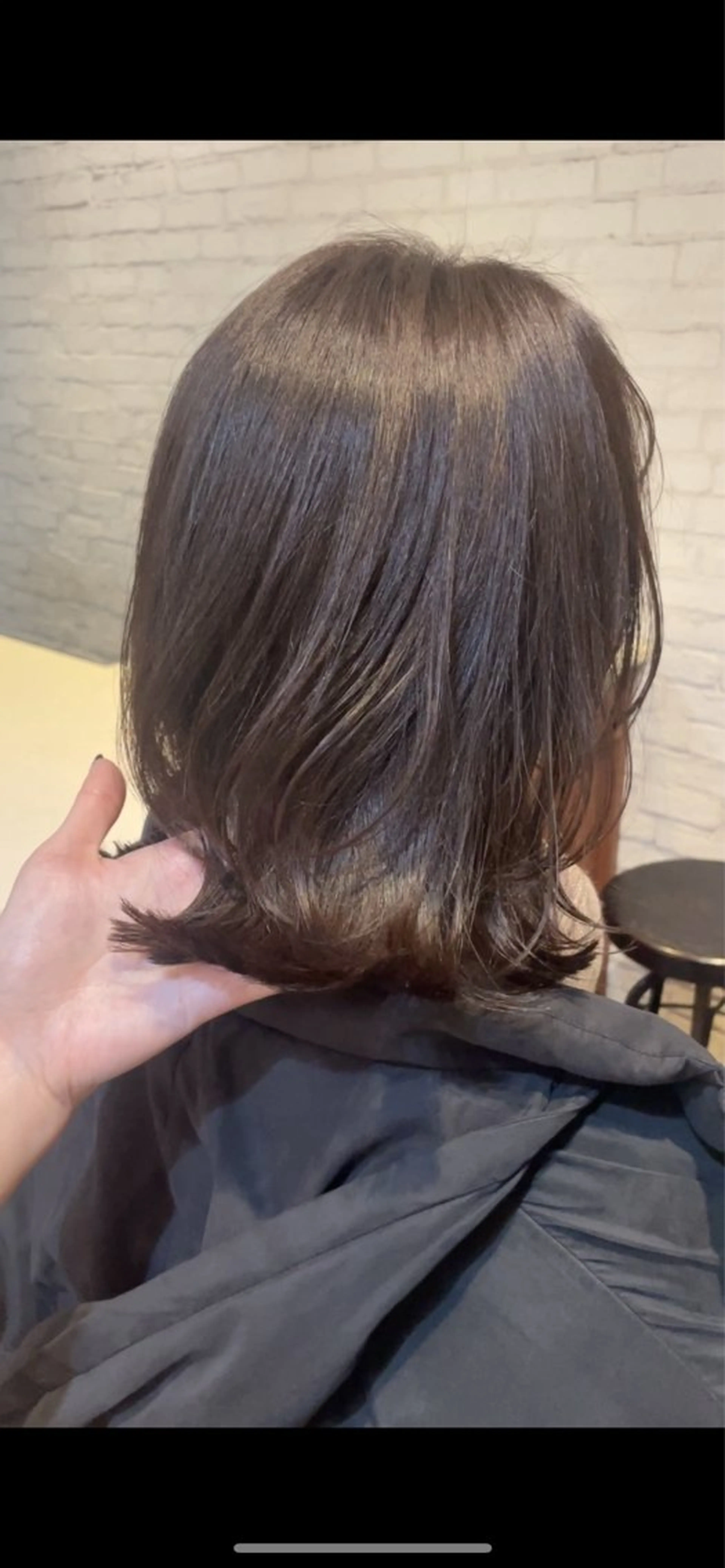 ミディアム カラー ボブレイヤー グレージュ オリーブグレージュ オリーブグレー ボブ カット ヘアカラー トリートメント BEBE所属・ご新規様限定 透明感カラーKANAのヘアスタイル