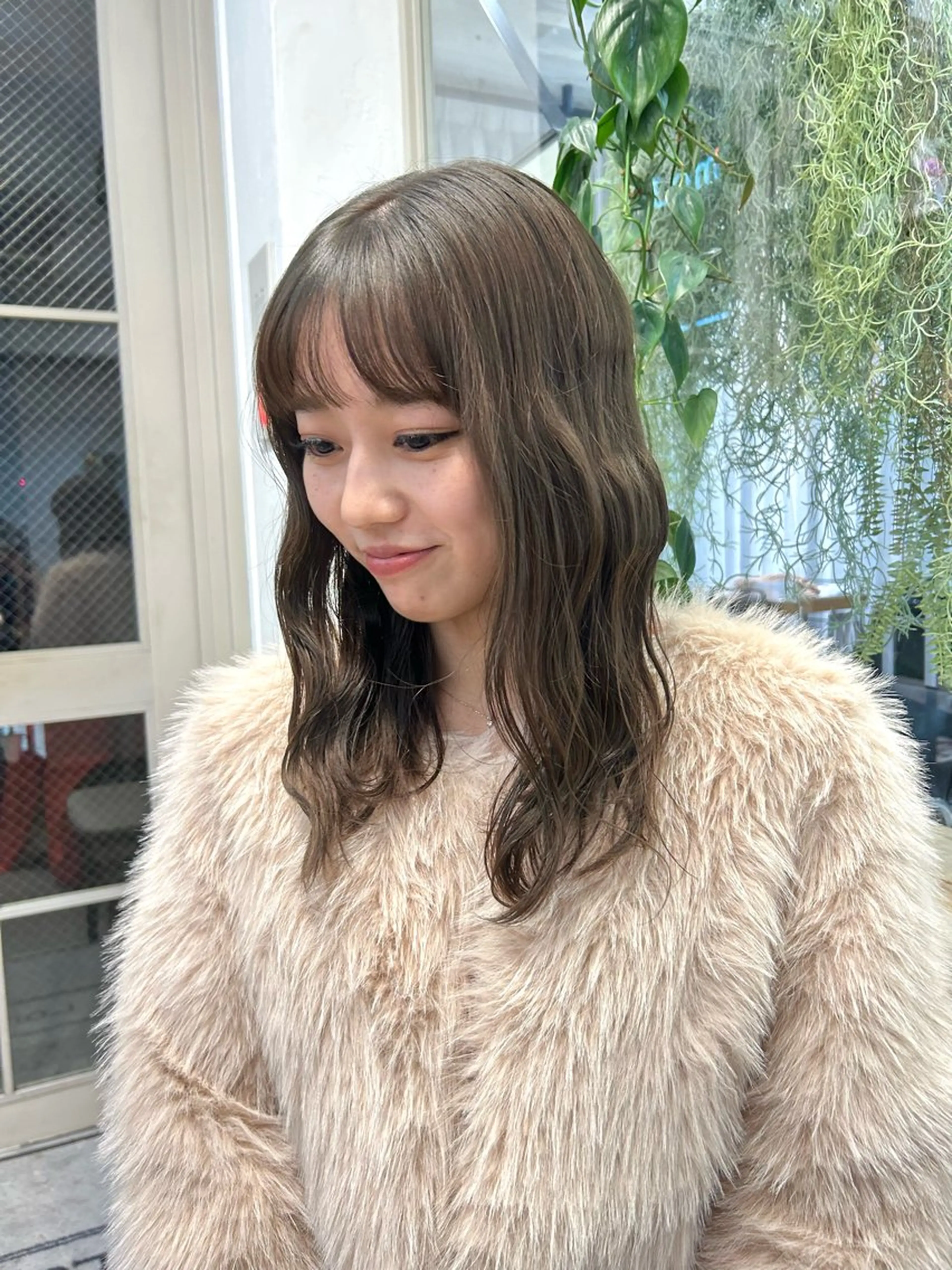 カラー moeka 表参道のヘアスタイル