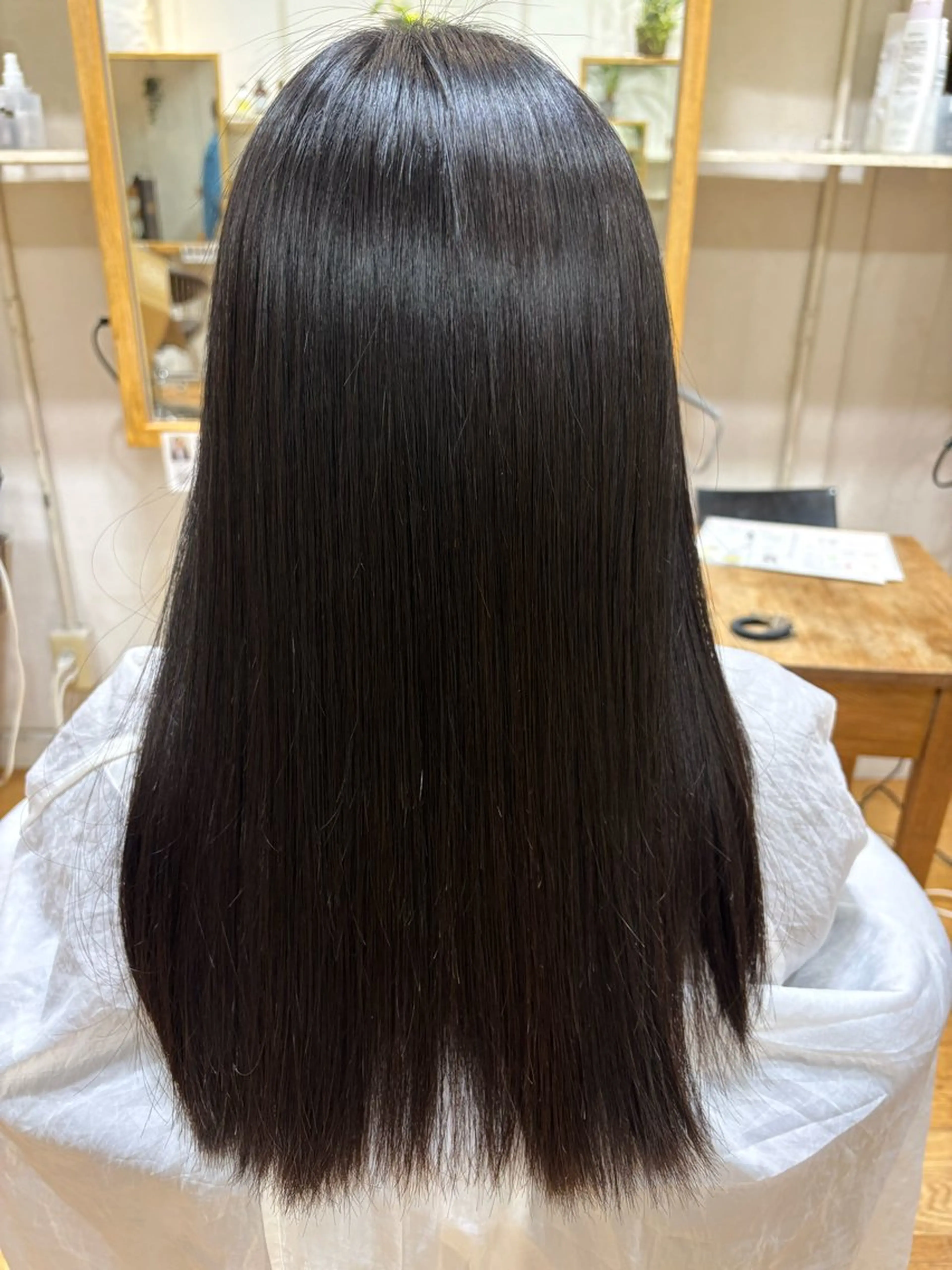 セミロング 縮毛矯正 玲音/ストレート/ ブリーチ/大阪のヘアスタイル