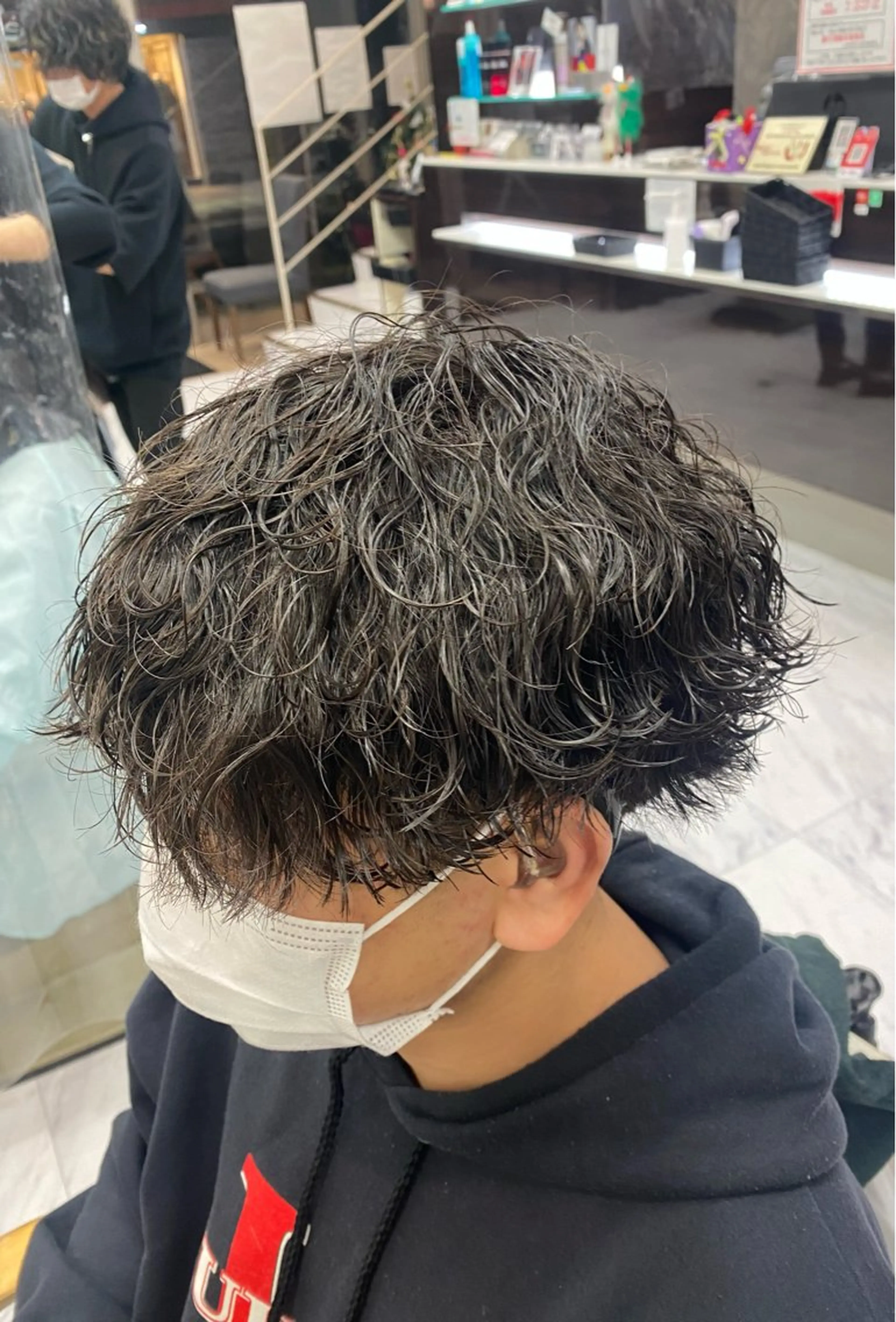 パーマ メンズ メンズパーマ メンズツイストパーマ 波巻きパーマ スパイラルパーマ ツイストパーマ カット パーマ トリートメント 🌴パーマオタク🌴 長谷川　諒佑🌈のヘアスタイル