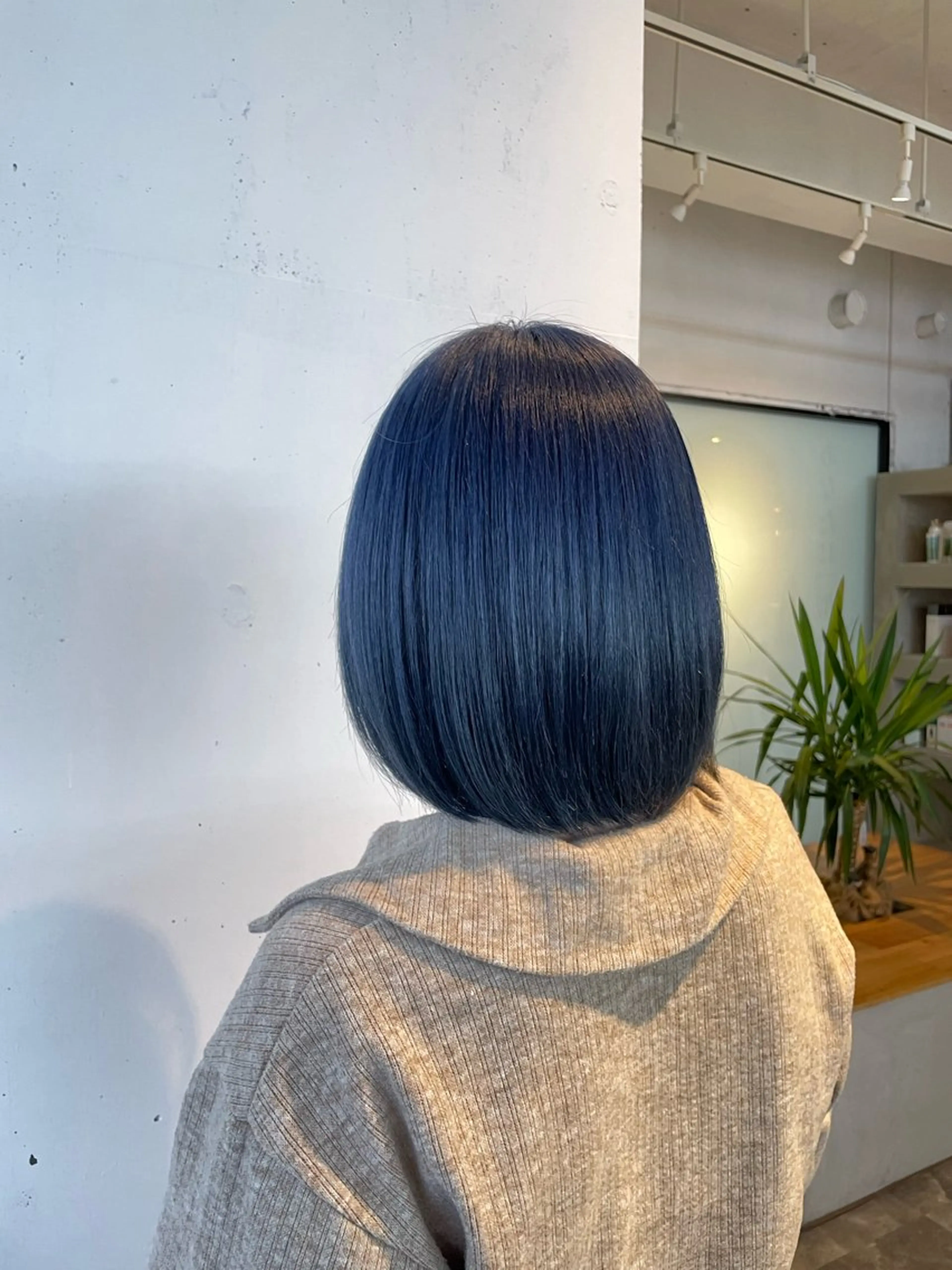 カラー ブルーカラー ネイビーカラー カット ヘアカラー ハイトーンカラー🩵 指名多数💗横山聖奈のヘアスタイル