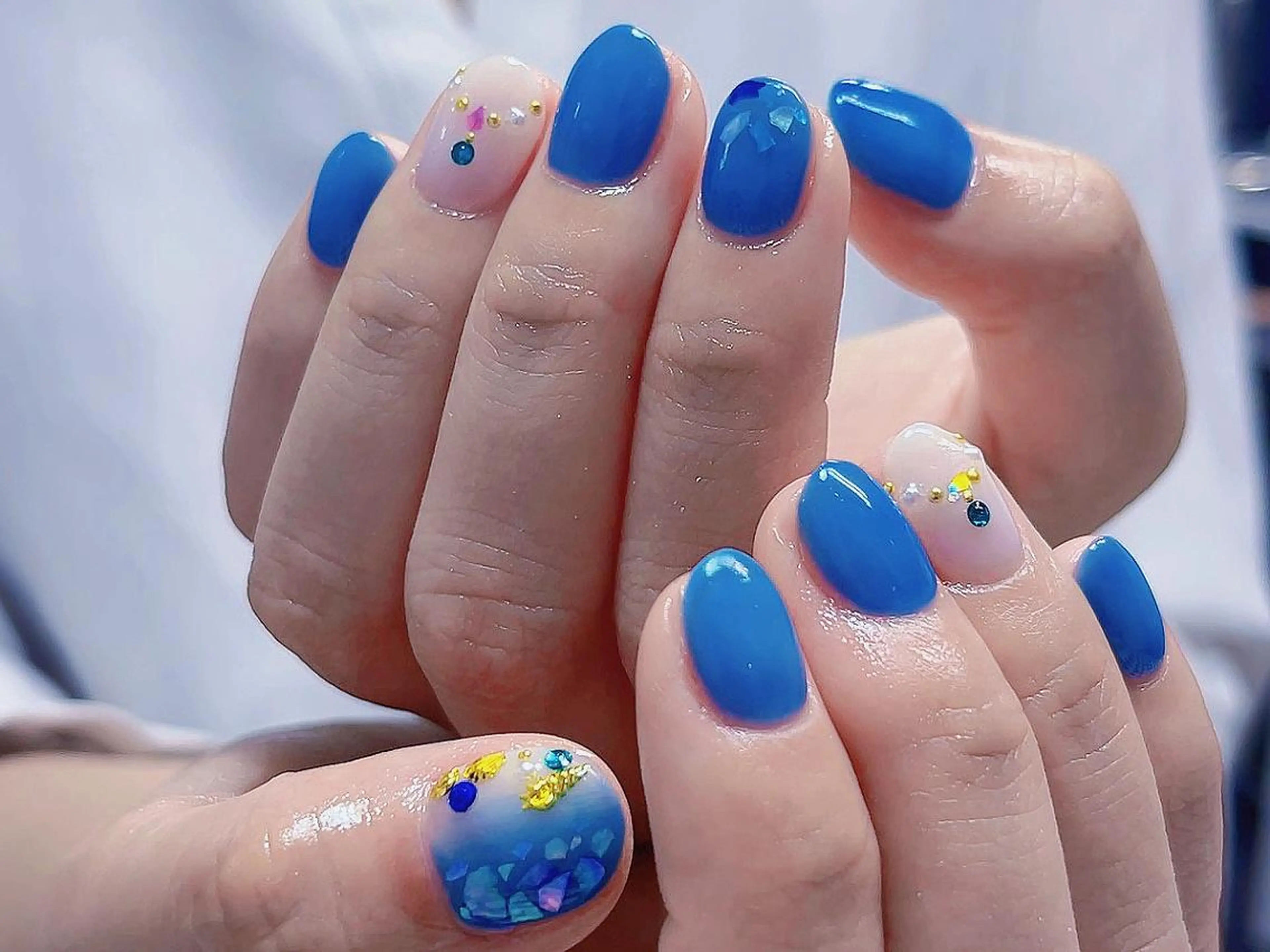 12月⭐️オフ無料⭐️🌸ハンド⭐️持ち込みデザイン⭐️アート4️⃣本の写真