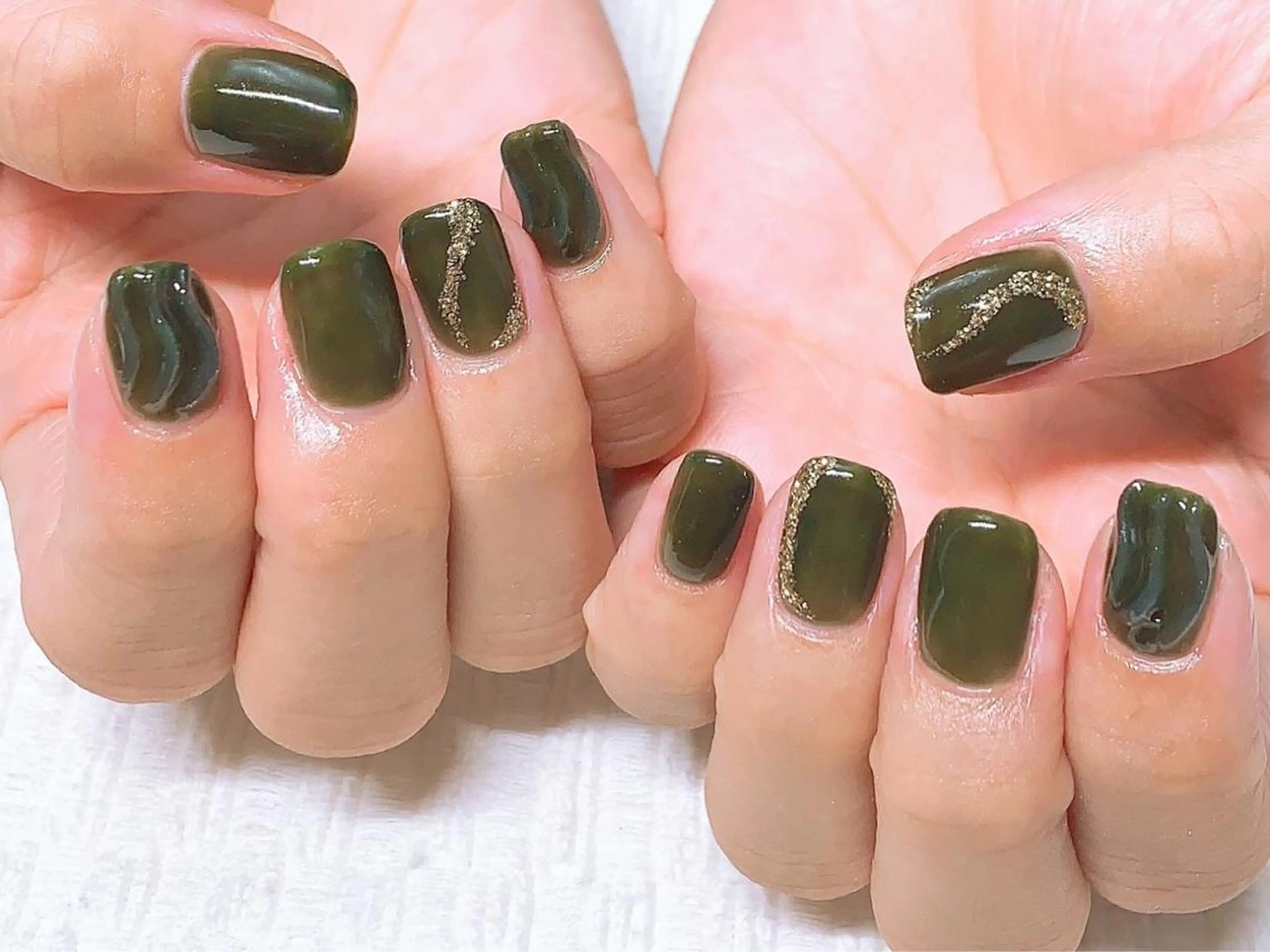 ネイル ハンドネイル THECOLORS所属・近貞 莉奈のネイルデザイン