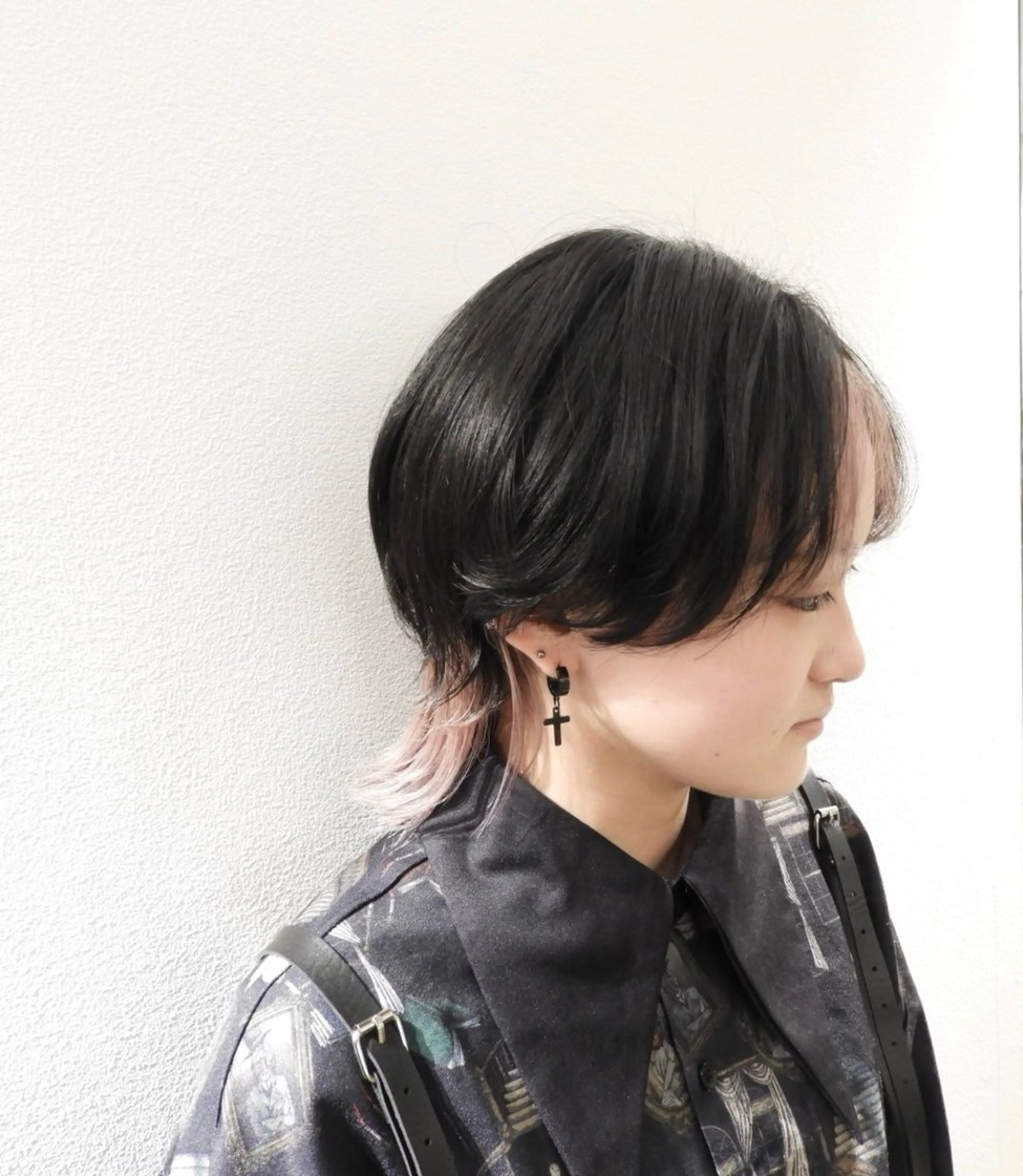 ミディアム 🖤ショート/中性的 🫧レイヤー🫧龍平のヘアスタイル