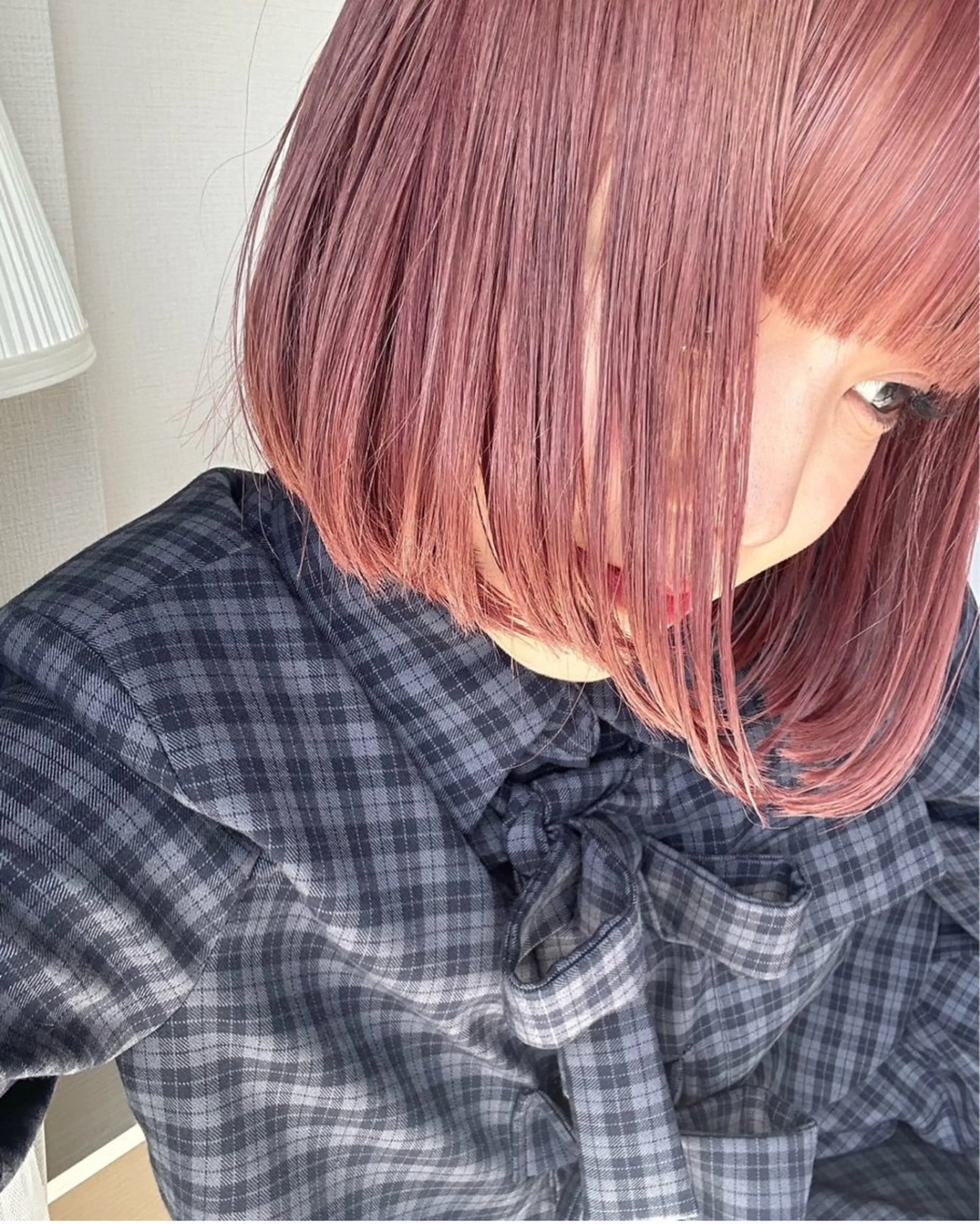 ミディアム karin ボブハイトーンのヘアスタイル