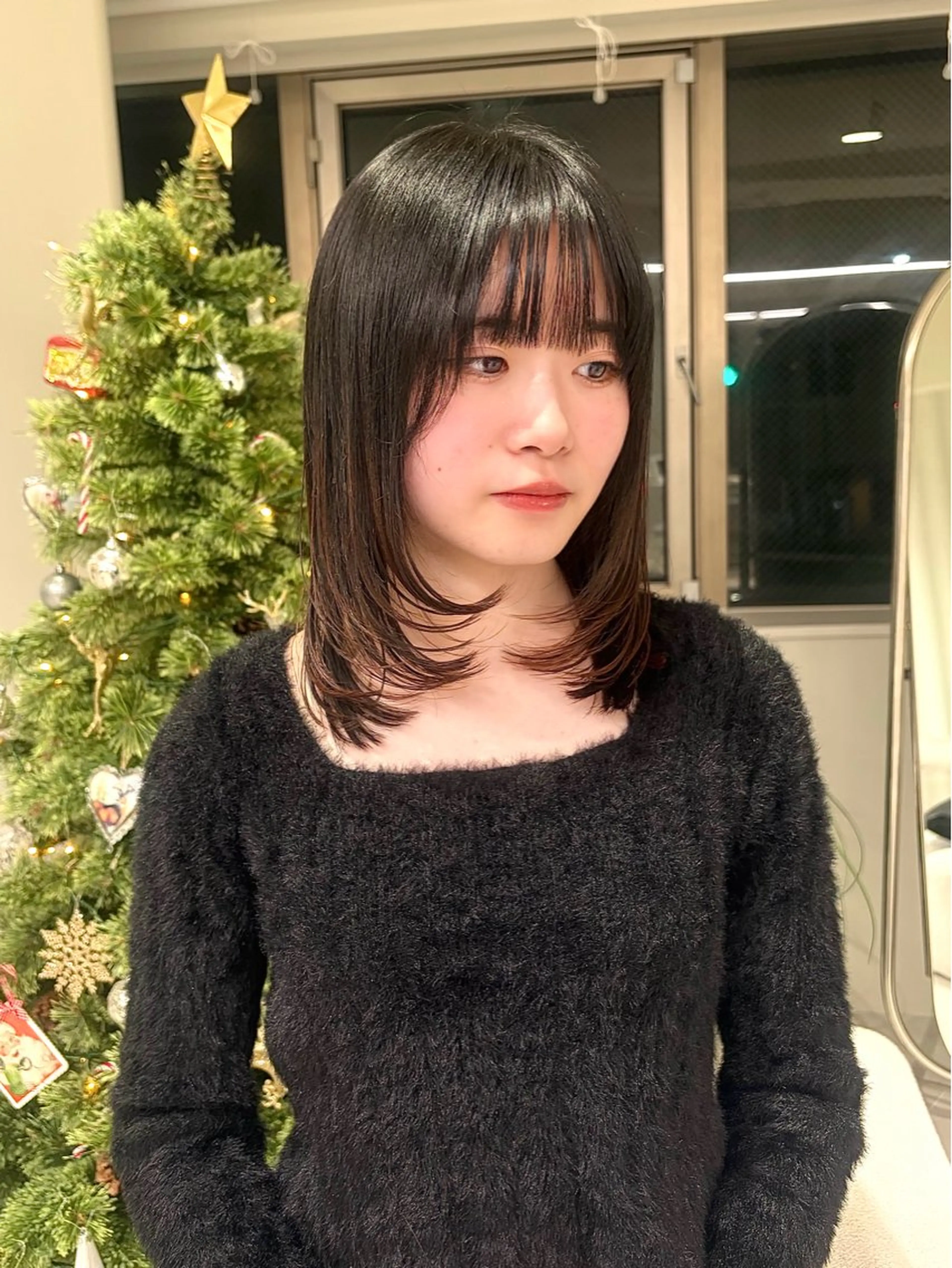 ミディアム レイヤーカット カット aoi 🪐keen立川のヘアスタイル