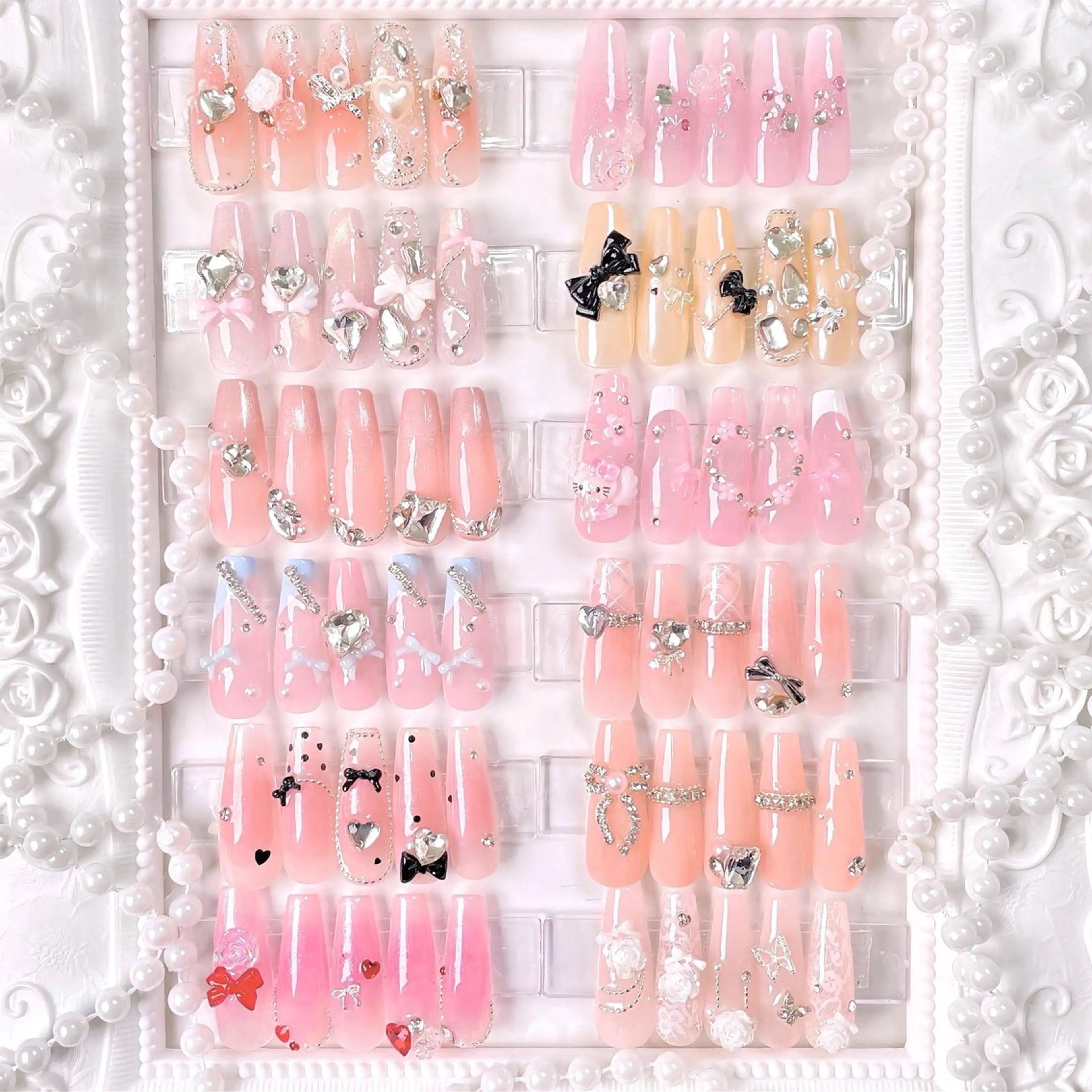 ネイル ハンドネイル TiTi Pomme Rinoのネイルデザイン