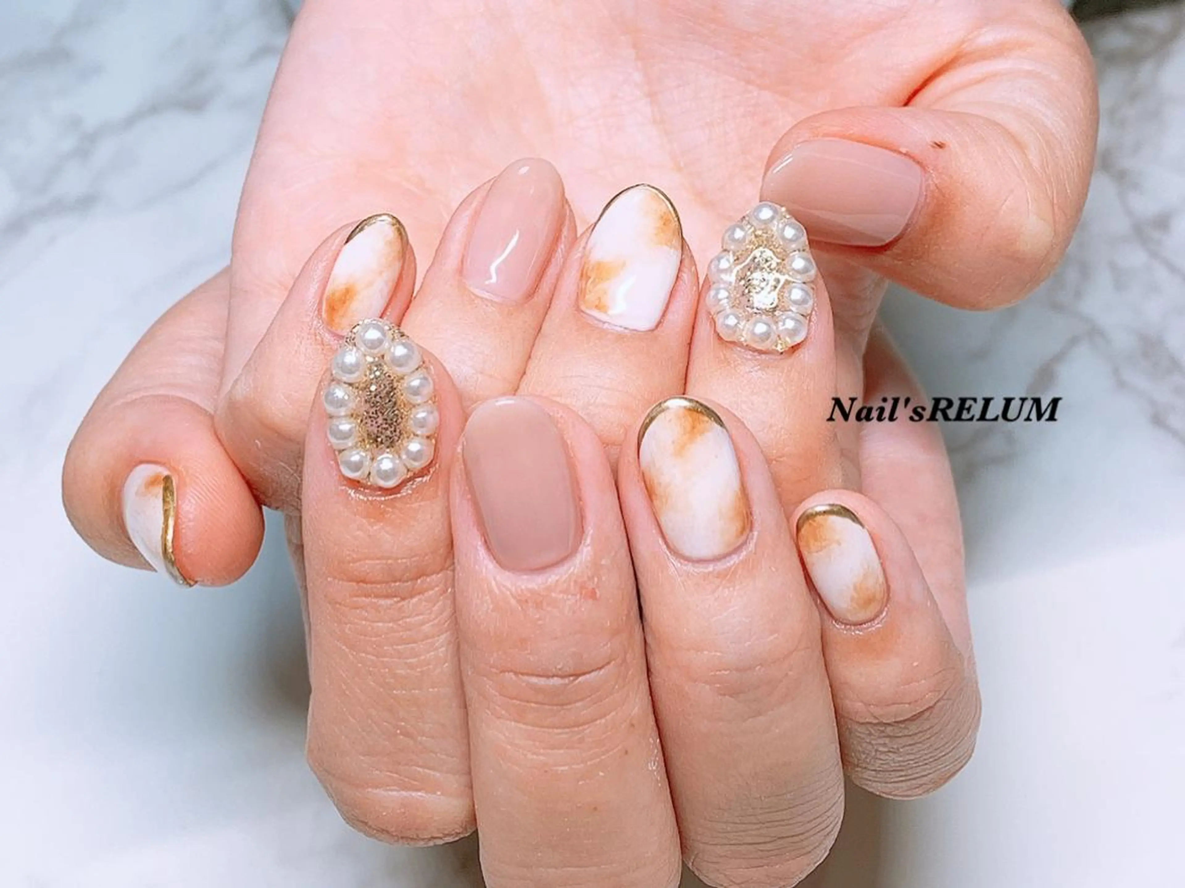 ネイル アートネイル 持ち込み THECOLORS所属・近貞 莉奈のネイルデザイン