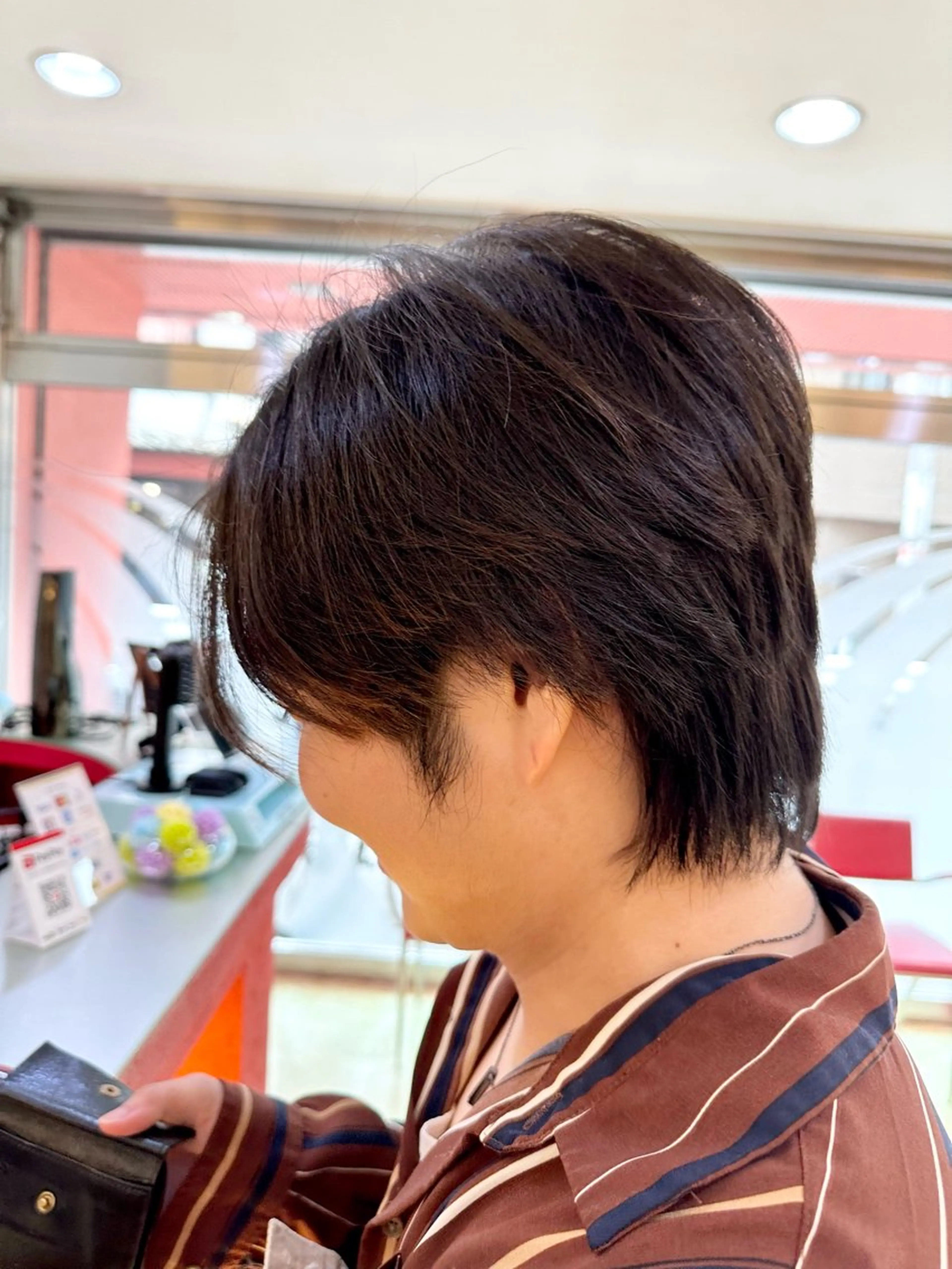 ミディアム パーマ メンズ ミディアムパーマ センターパート メンズ韓国風 メンズパーマ 刈り上げ メンズパーマ/ メンズカット/片山のヘアスタイル